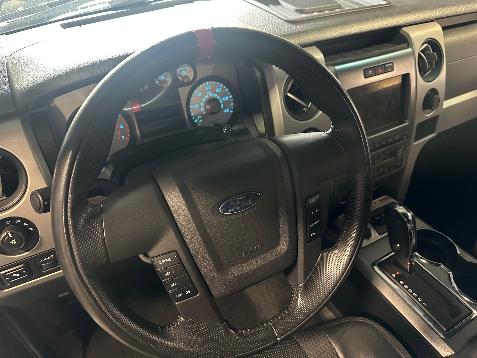 Thumbnail: 2010 Ford Econoline - 5