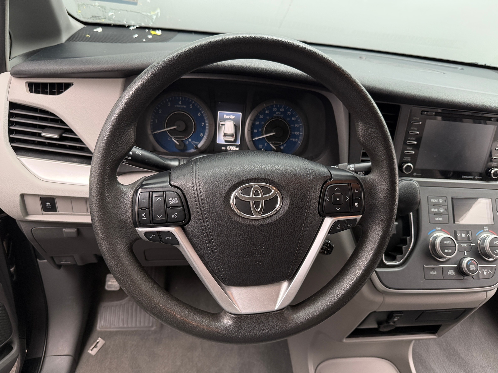 Thumbnail: 2020 Toyota Sienna - 5