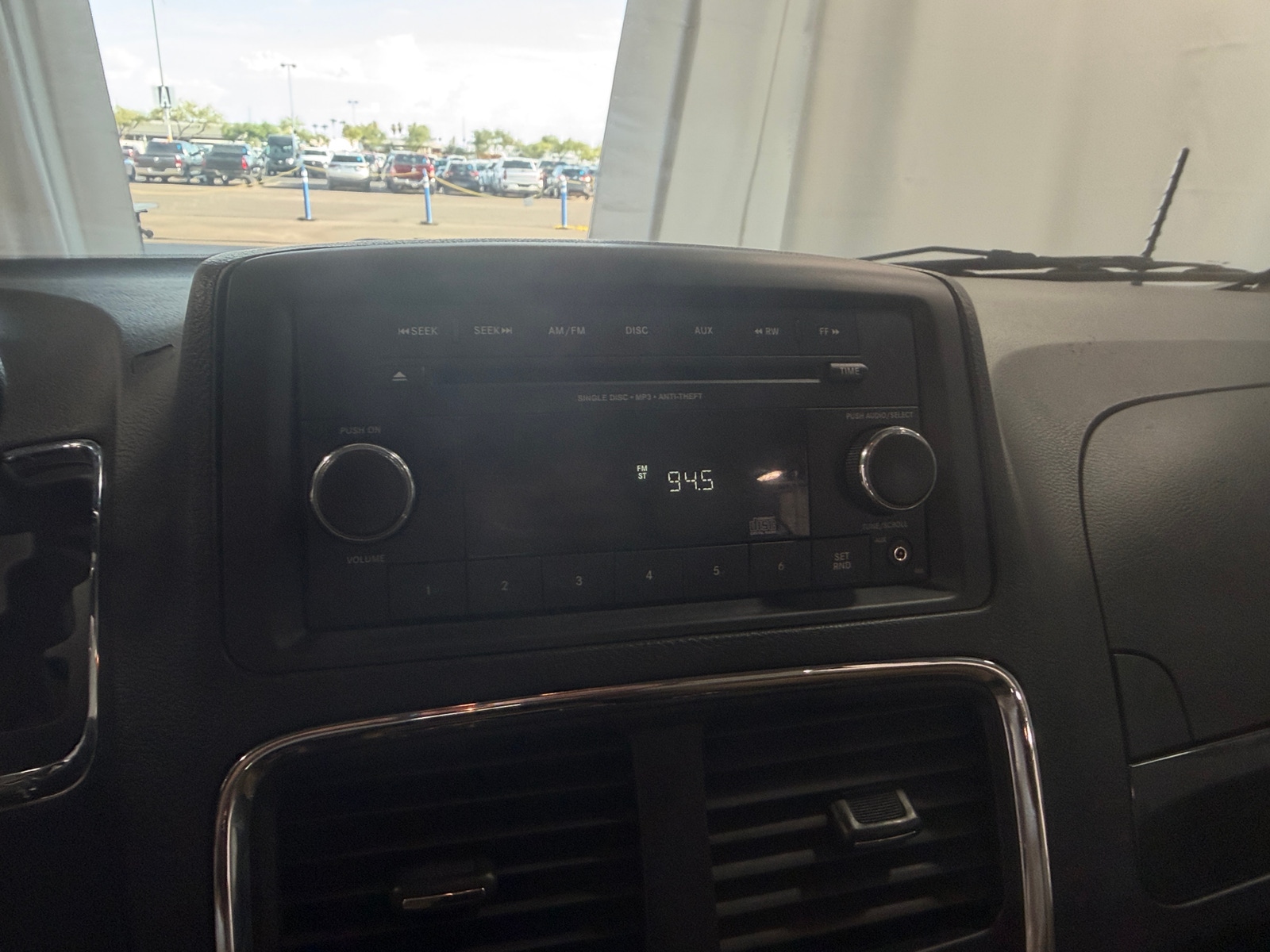 Thumbnail: 2014 Dodge Grand Caravan - 4