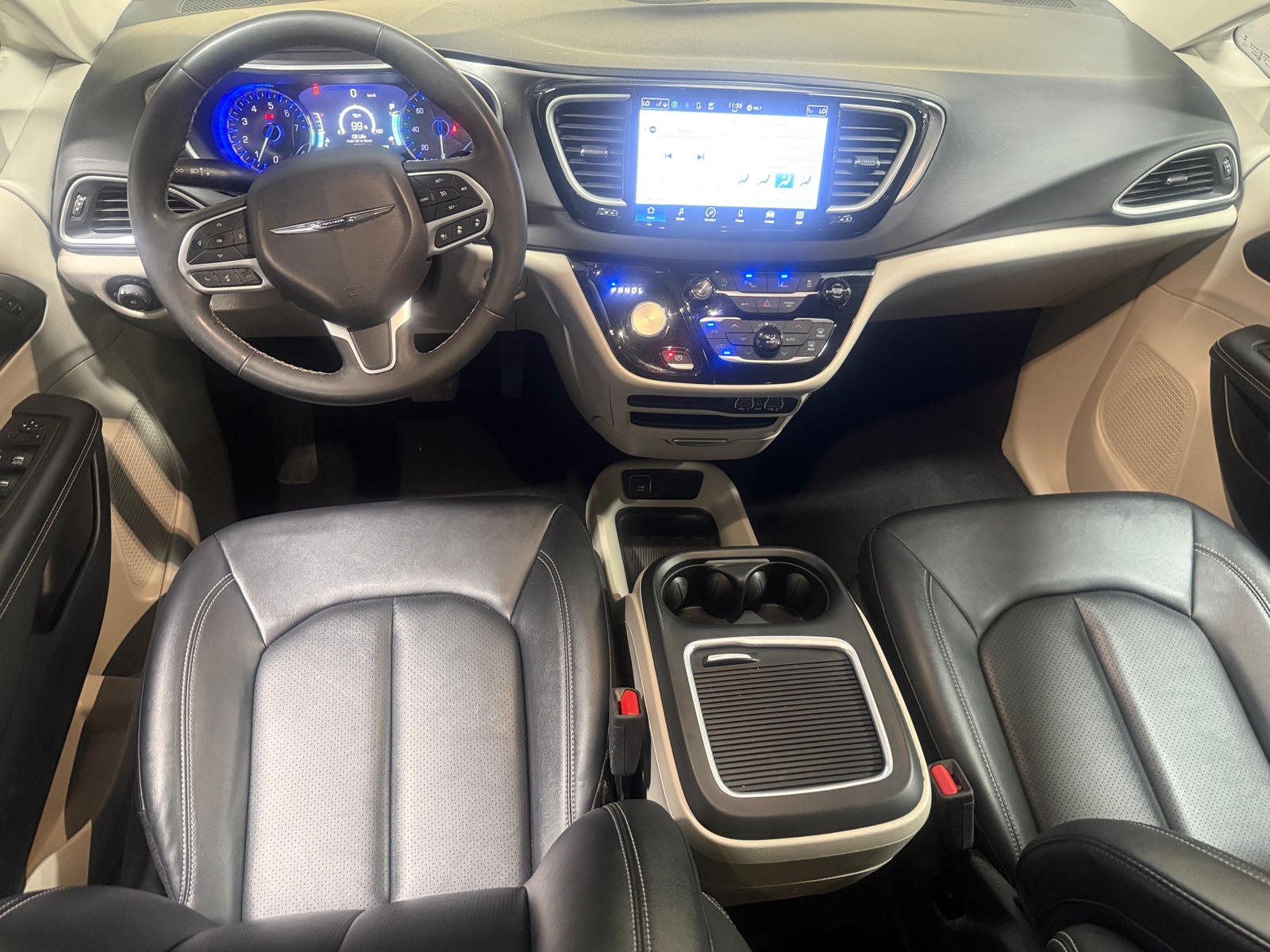 Thumbnail: 2024 Chrysler Pacifica - 2
