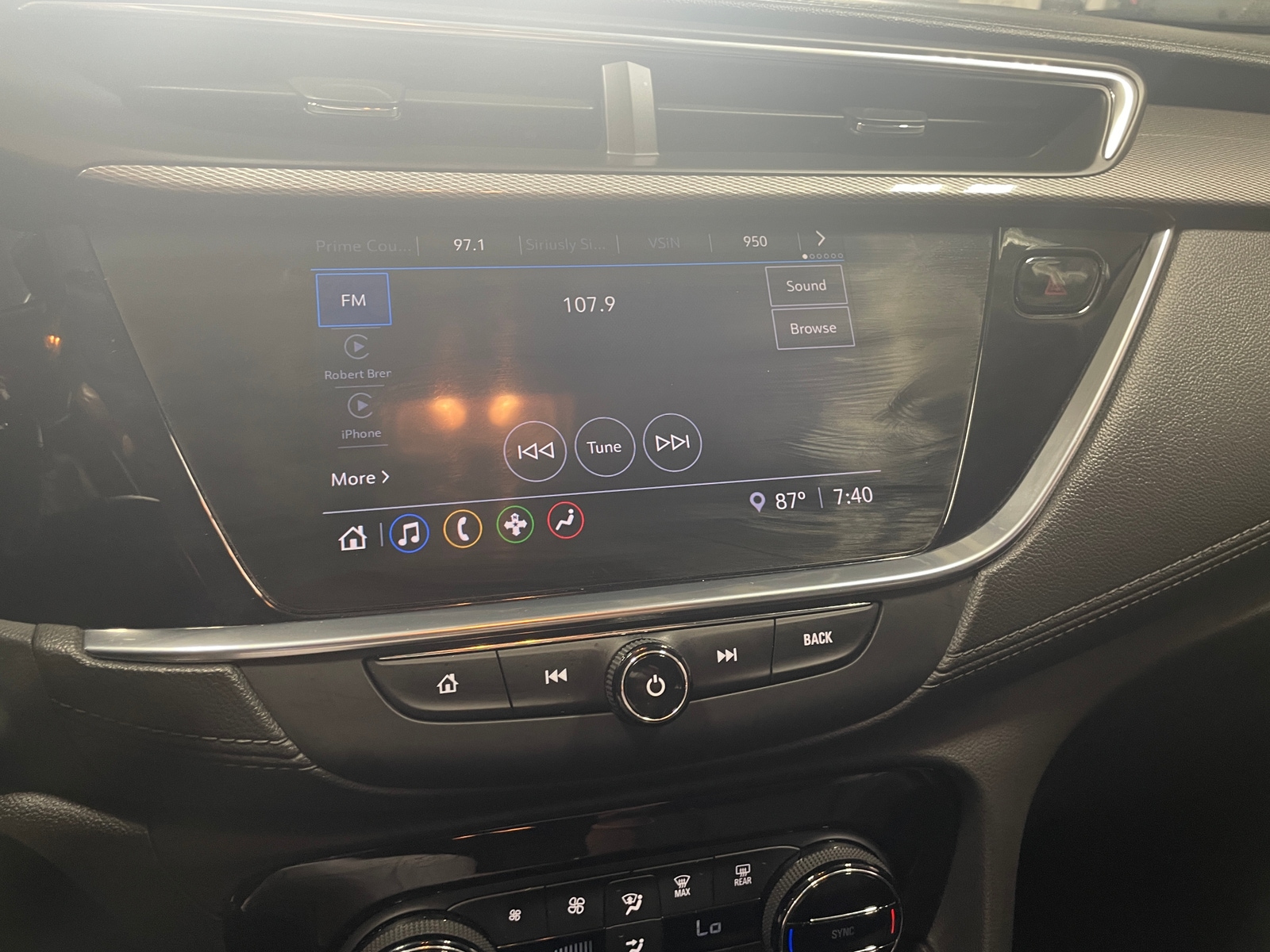 Thumbnail: 2021 Buick Encore GX - 3