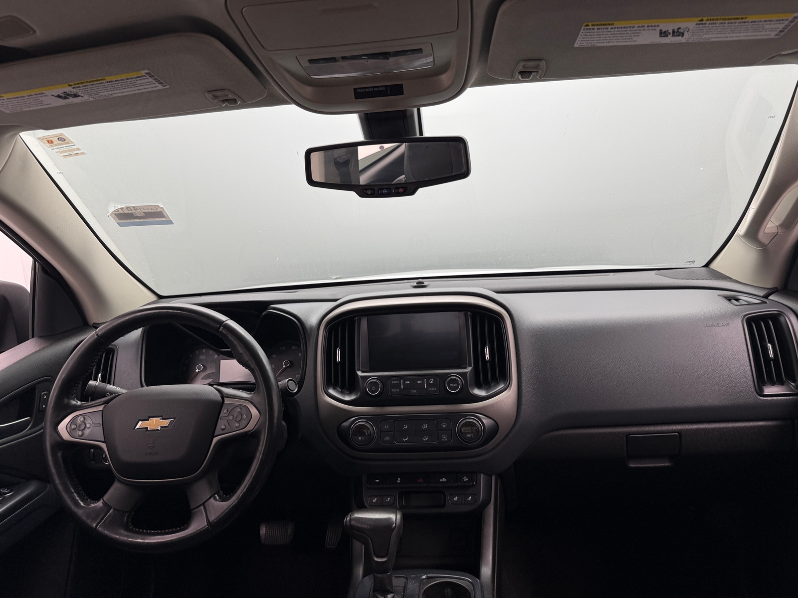 Thumbnail: 2017 Chevrolet Colorado - 3