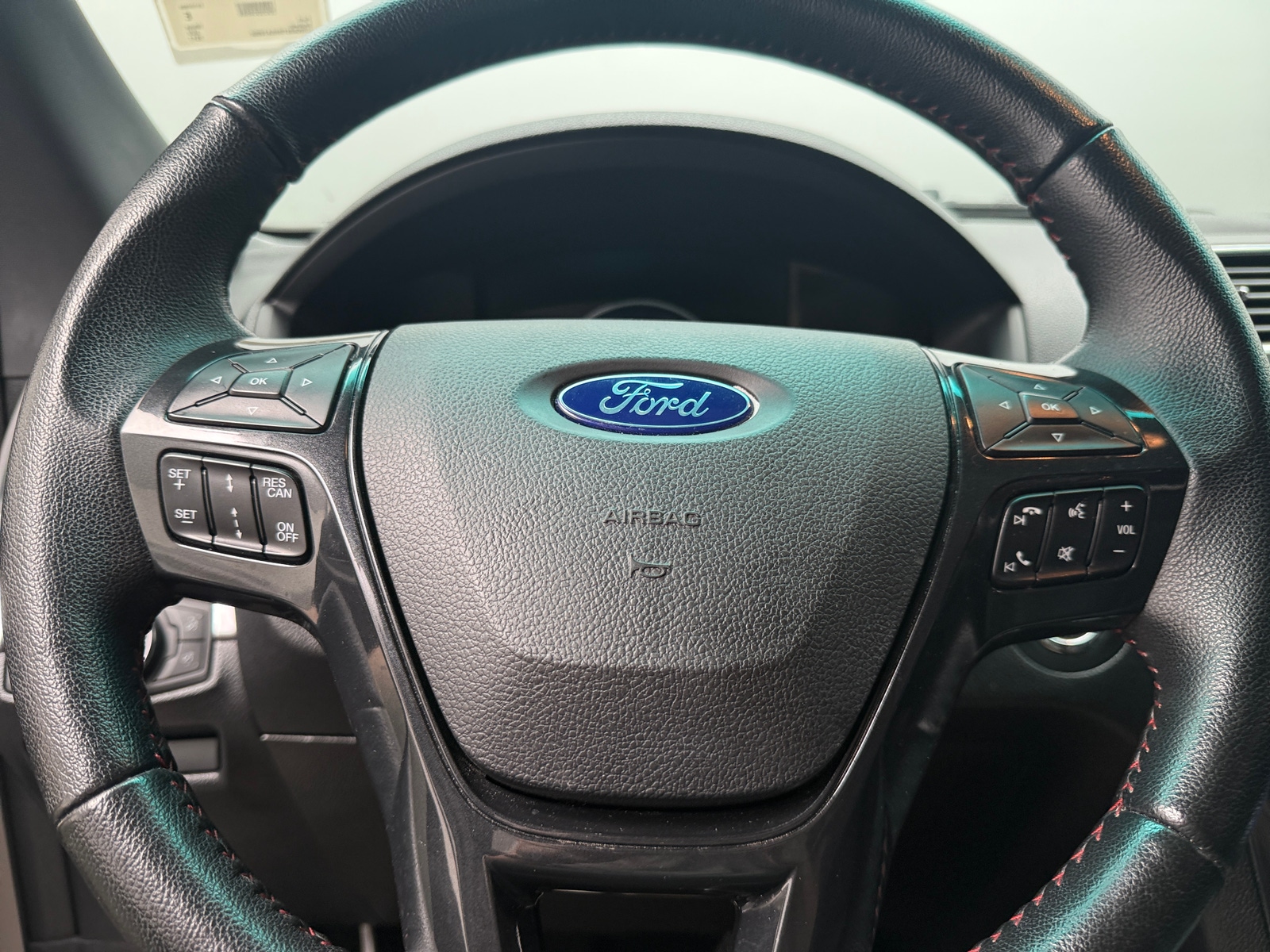 Thumbnail: 2017 Ford Explorer - 4