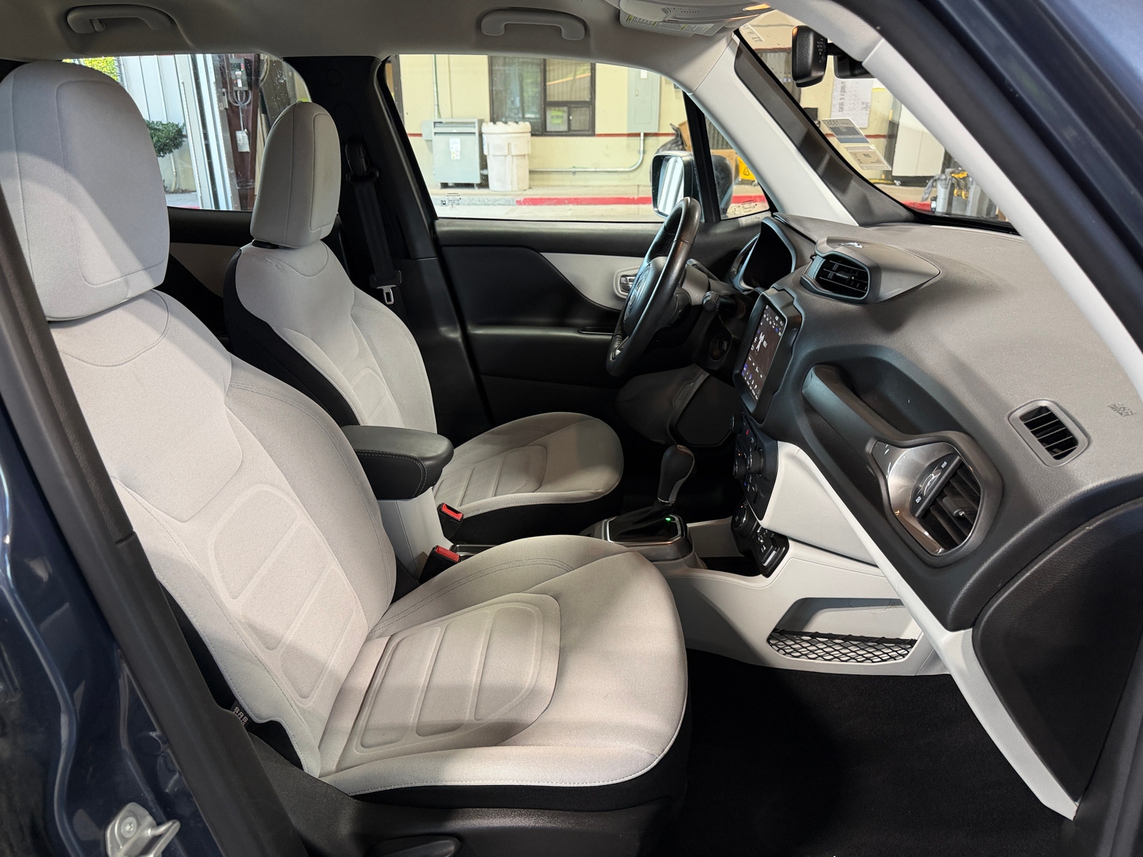 Thumbnail: 2022 Jeep Renegade - 2