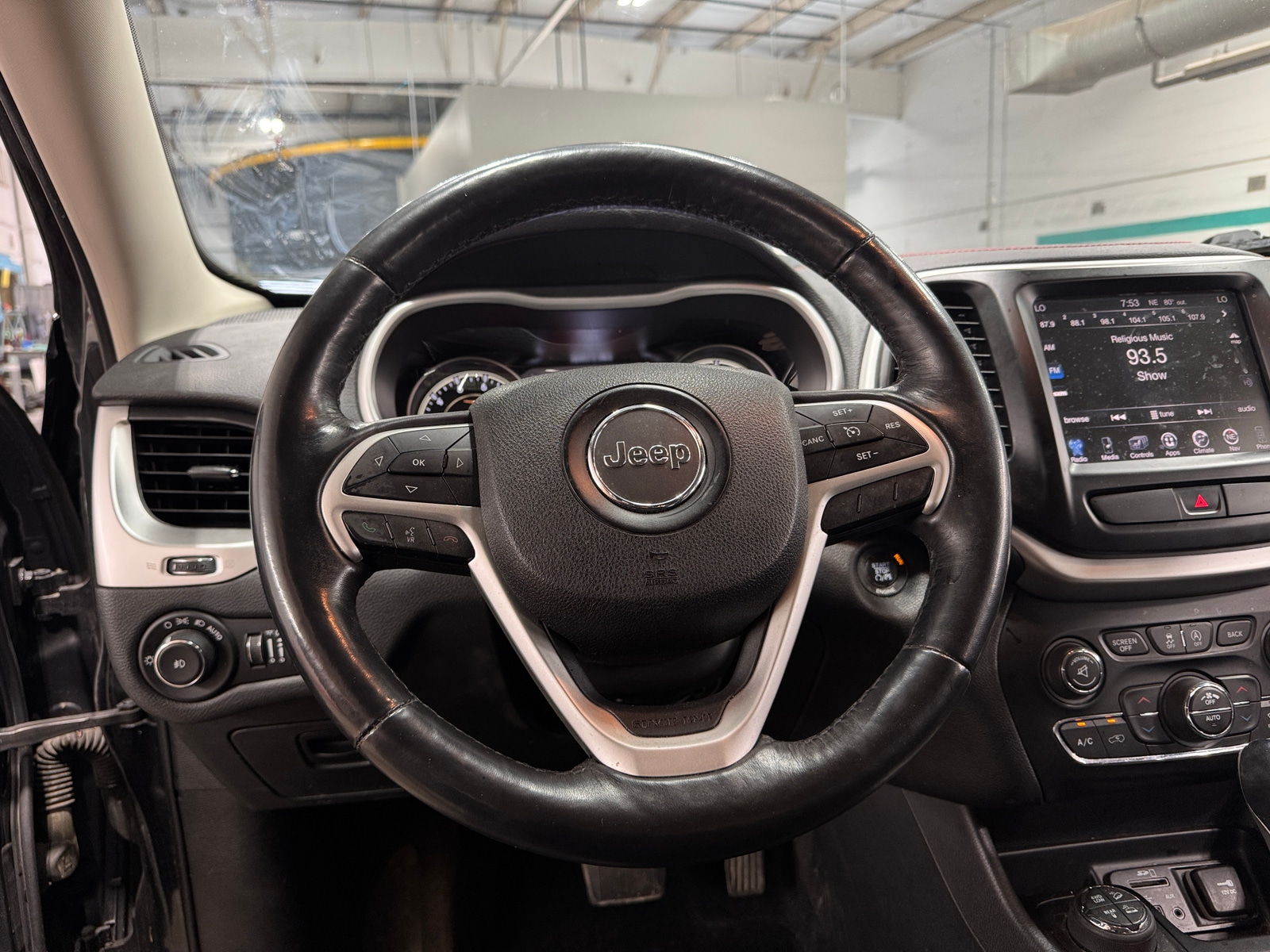 Thumbnail: 2016 Jeep Cherokee - 5