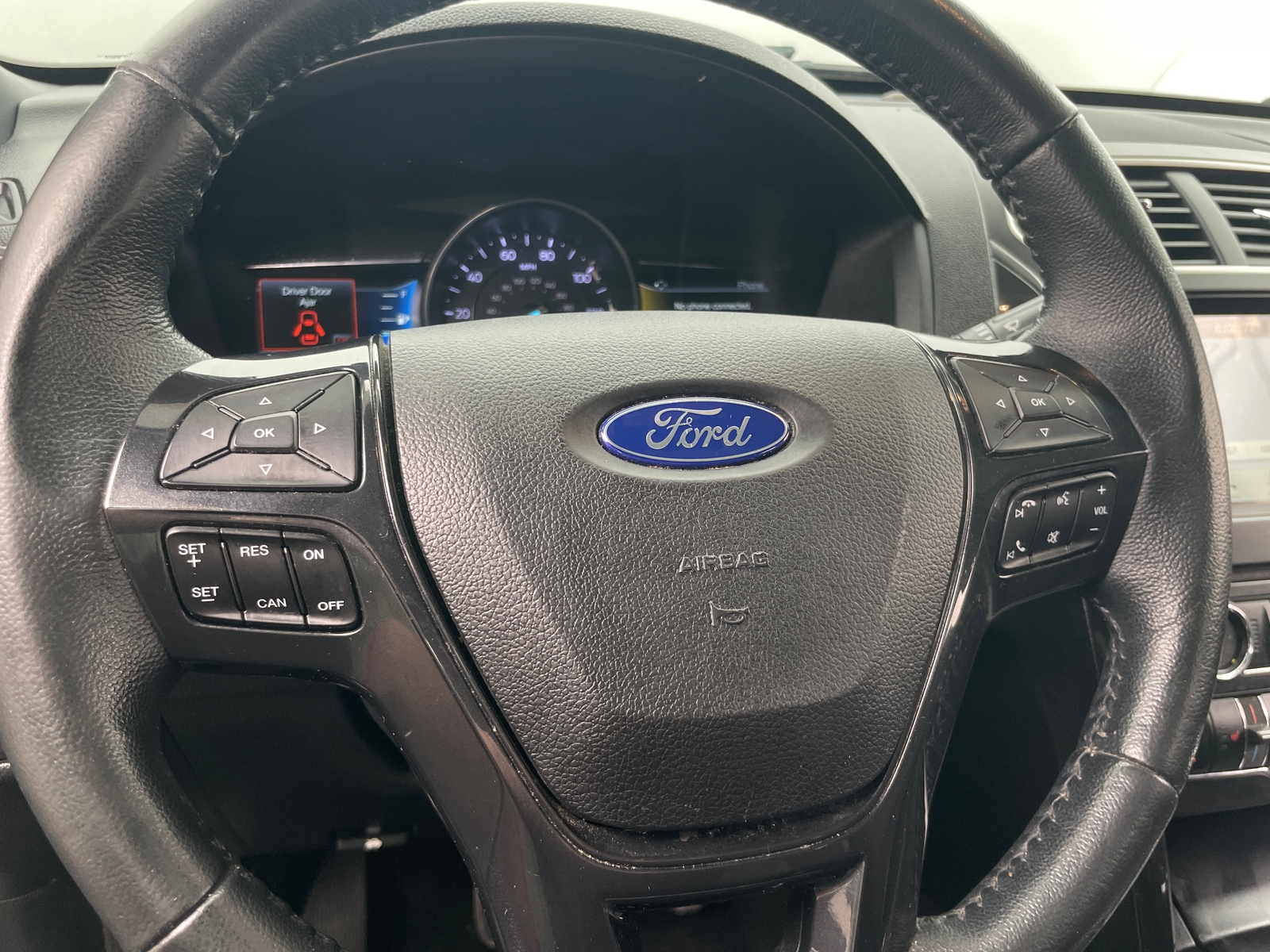 Thumbnail: 2018 Ford Explorer - 5