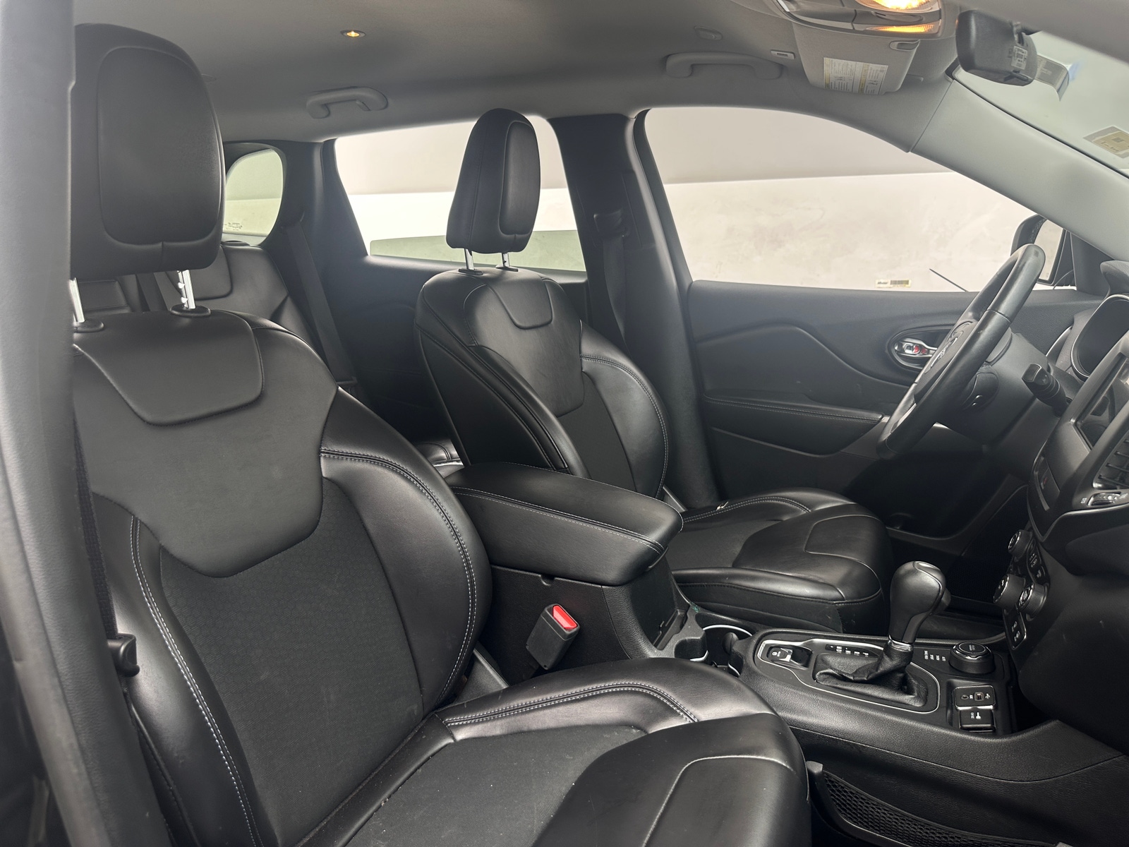 Thumbnail: 2019 Jeep Cherokee - 2