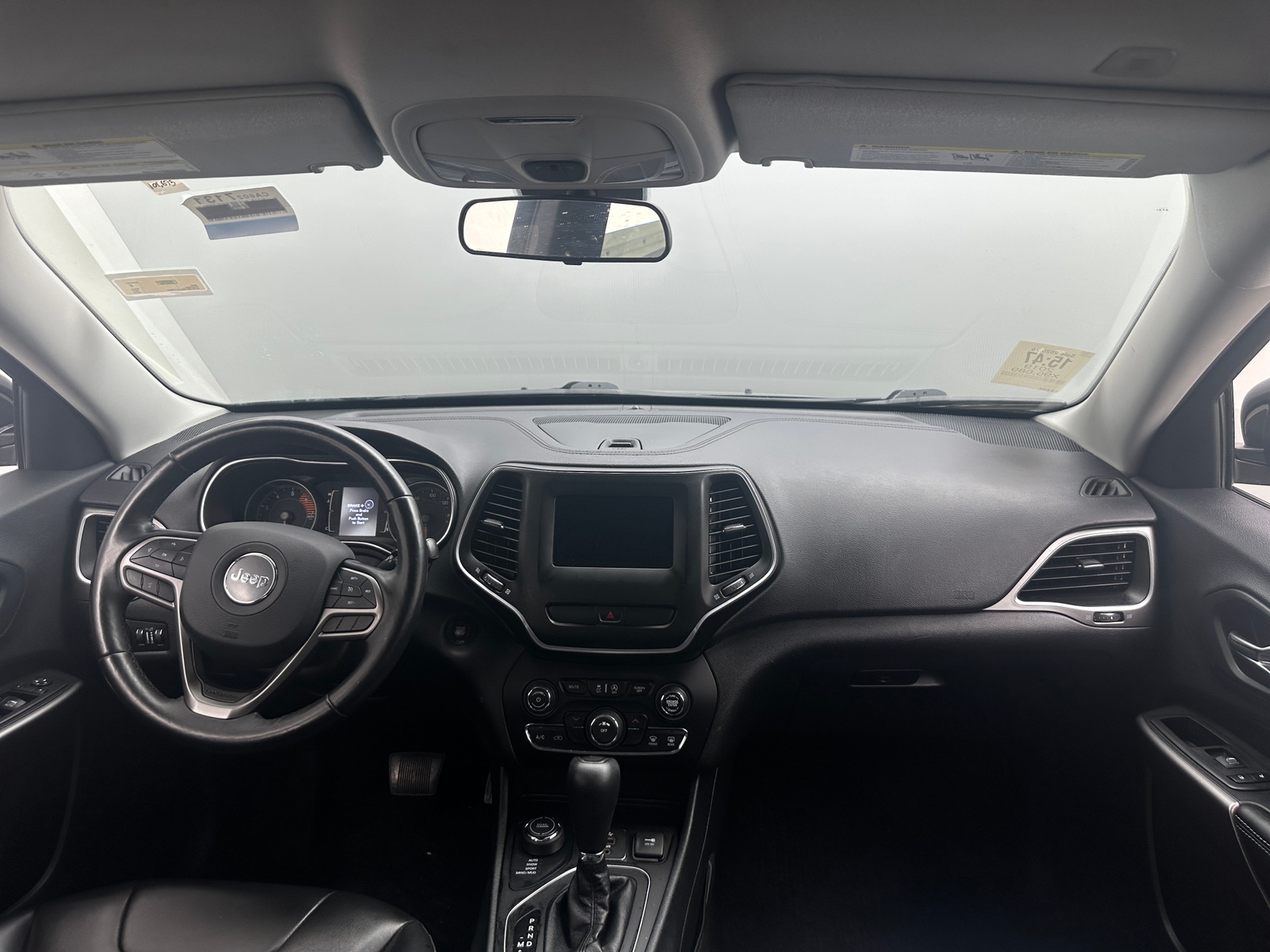Thumbnail: 2019 Jeep Cherokee - 3