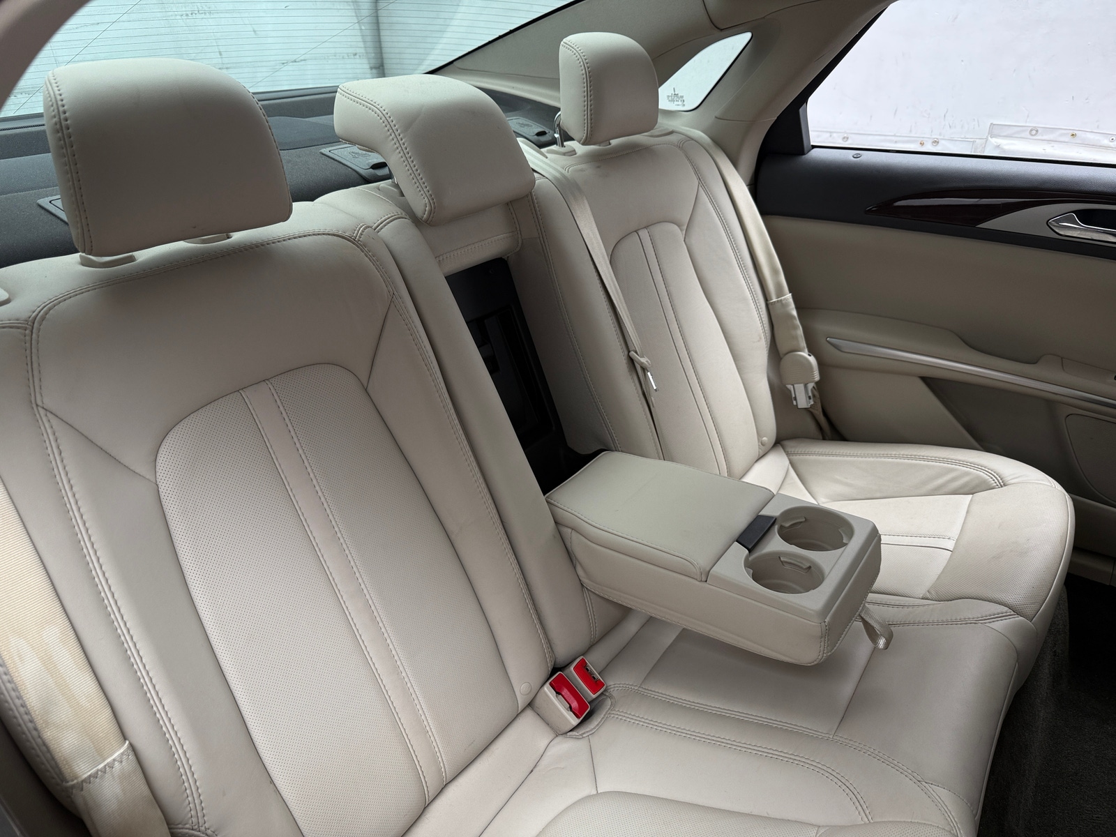 Thumbnail: 2016 Lincoln MKZ - 5
