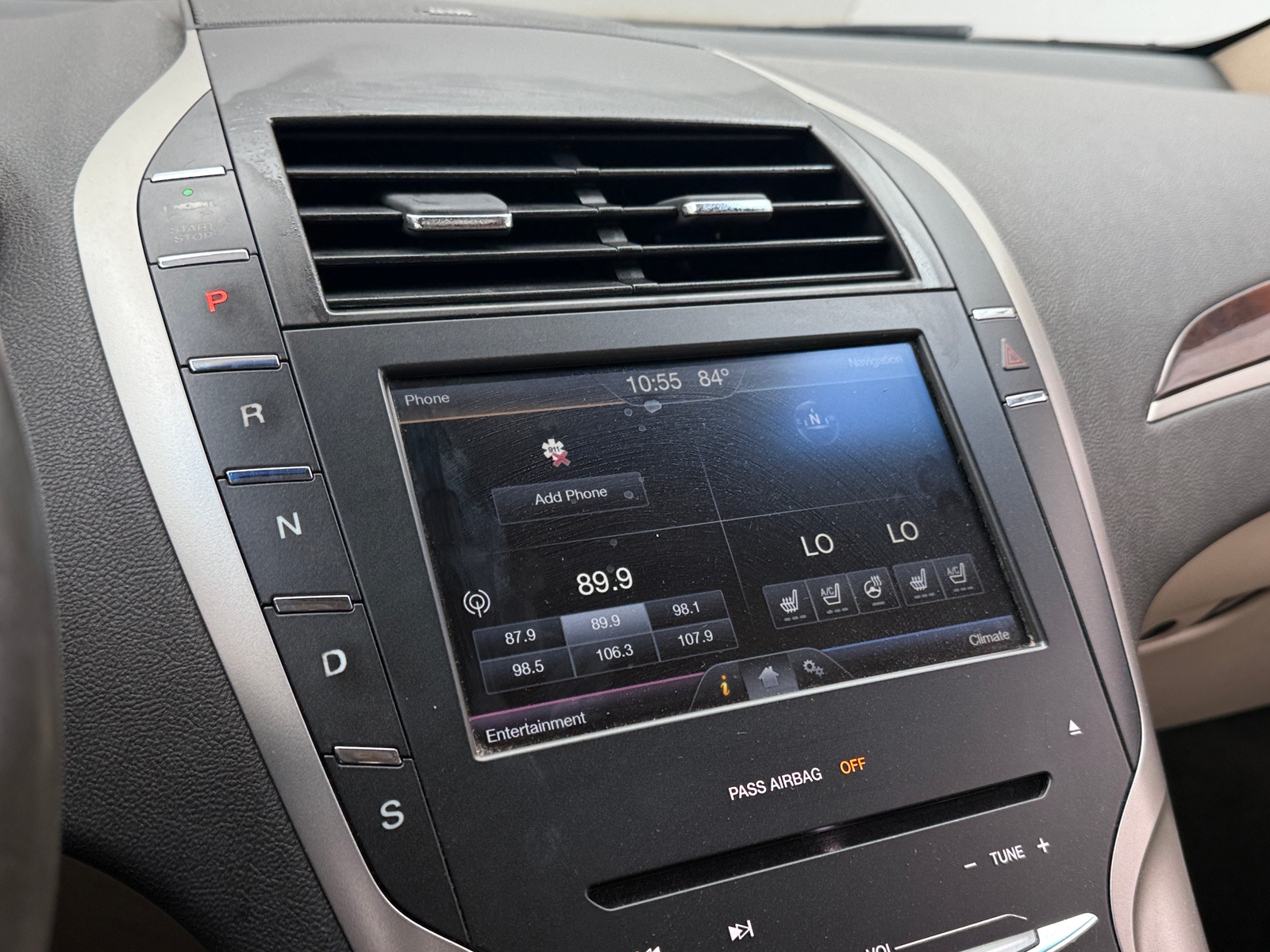 Thumbnail: 2016 Lincoln MKZ - 3