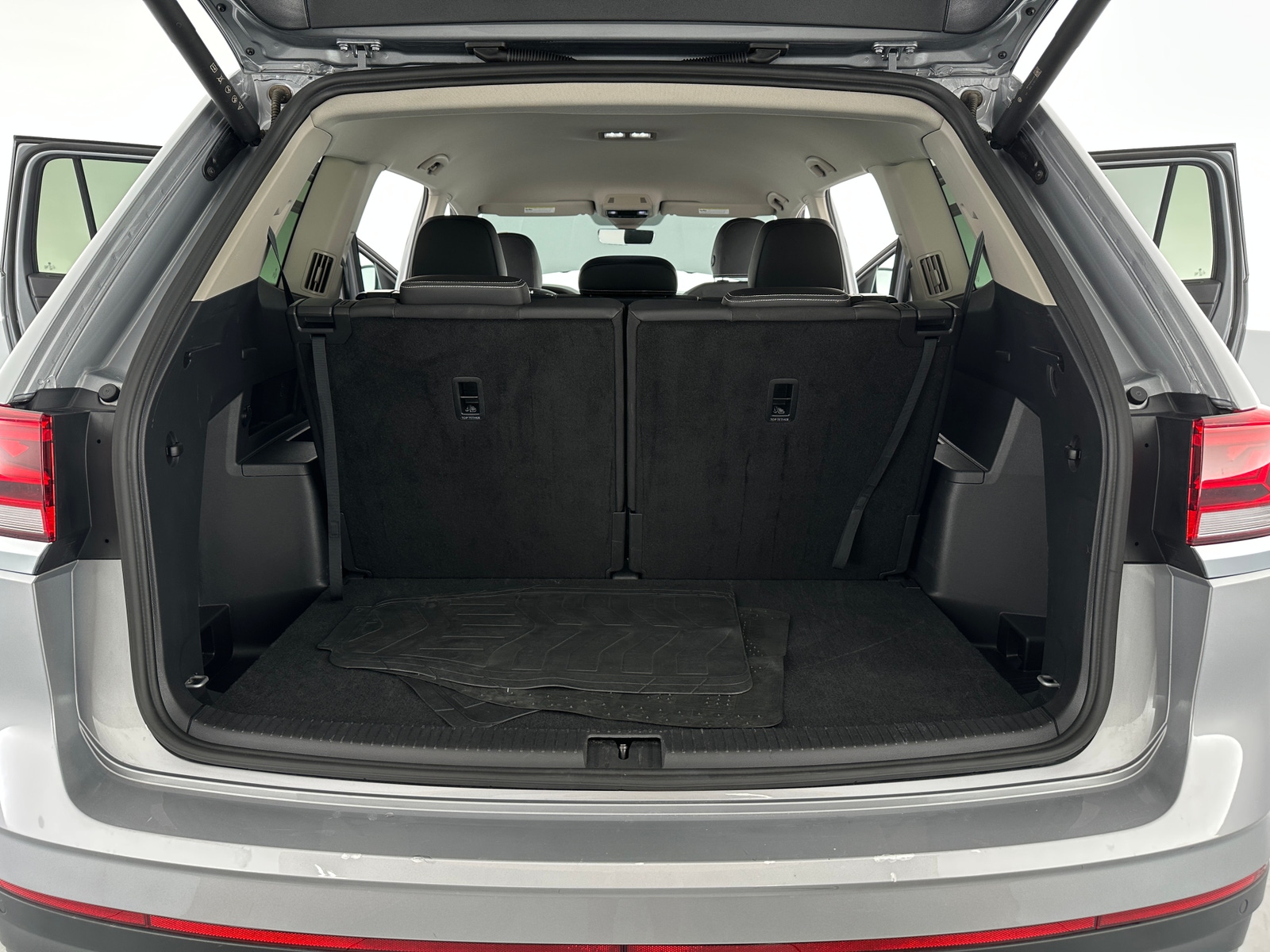 Thumbnail: 2026 Volkswagen Atlas - 6