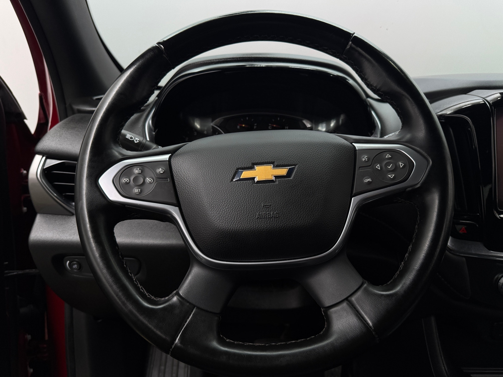 Thumbnail: 2023 Chevrolet Traverse - 5