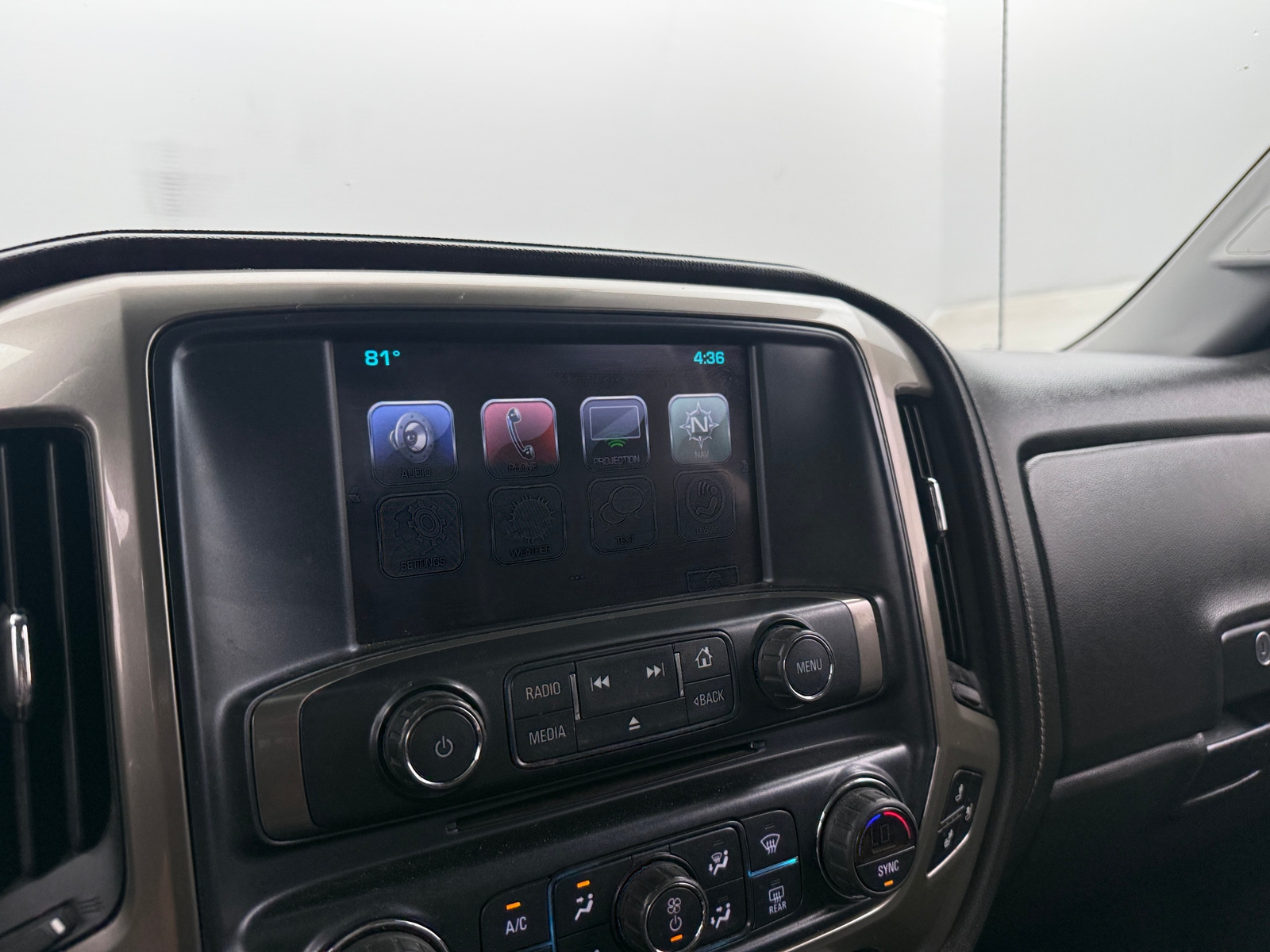 Thumbnail: 2017 Chevrolet Silverado 1500 - 3