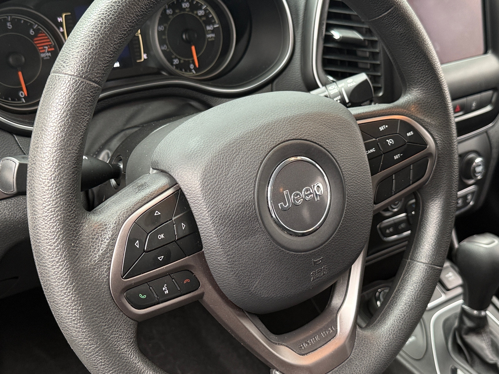 Thumbnail: 2021 Jeep Cherokee - 5