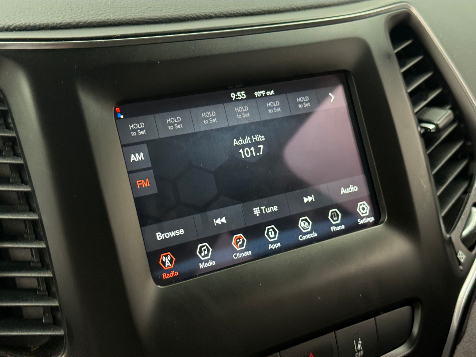 Thumbnail: 2021 Jeep Cherokee - 4