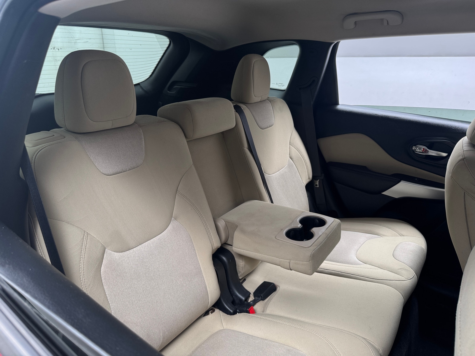 Thumbnail: 2018 Jeep Cherokee - 6
