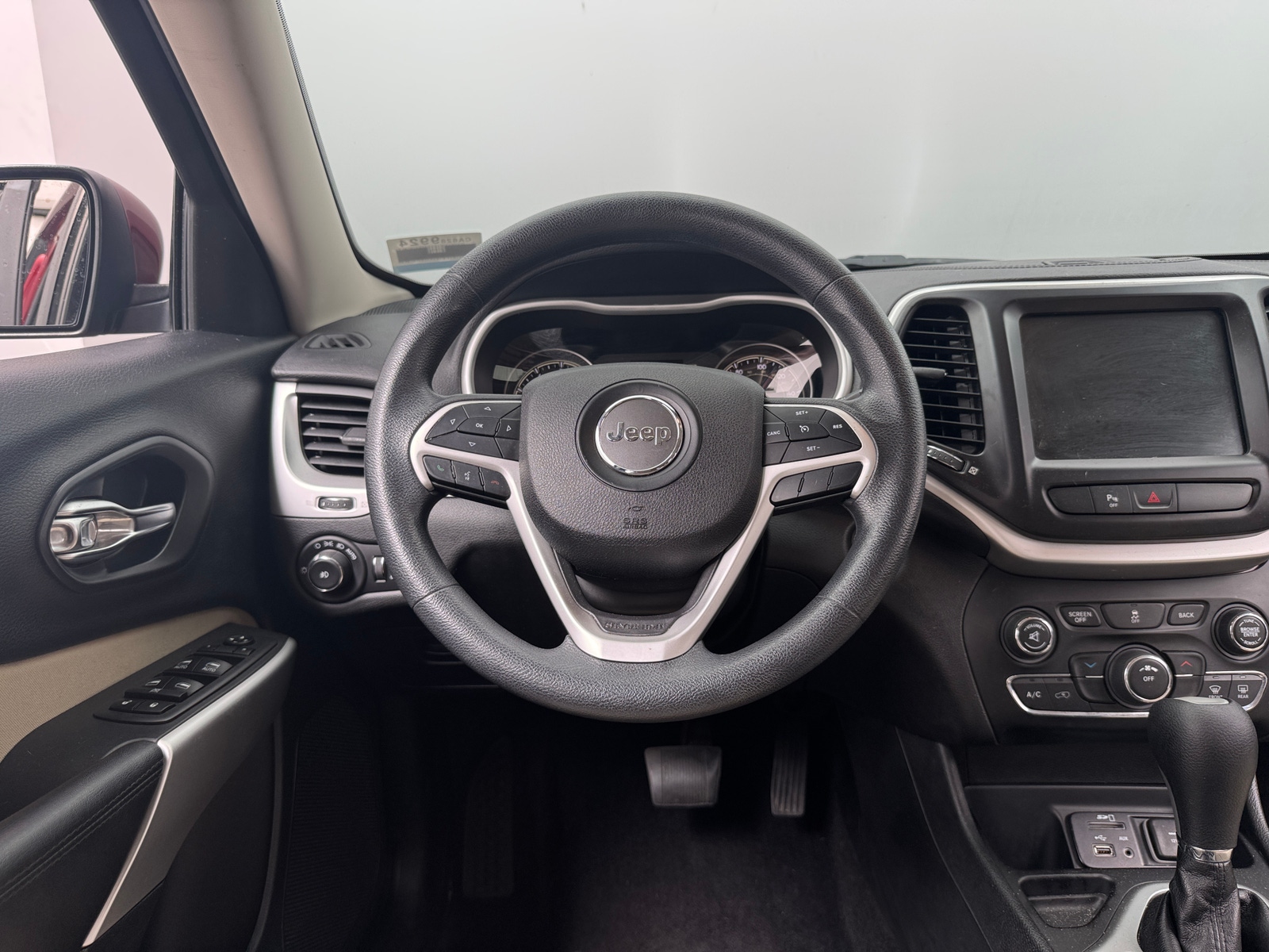 Thumbnail: 2018 Jeep Cherokee - 5