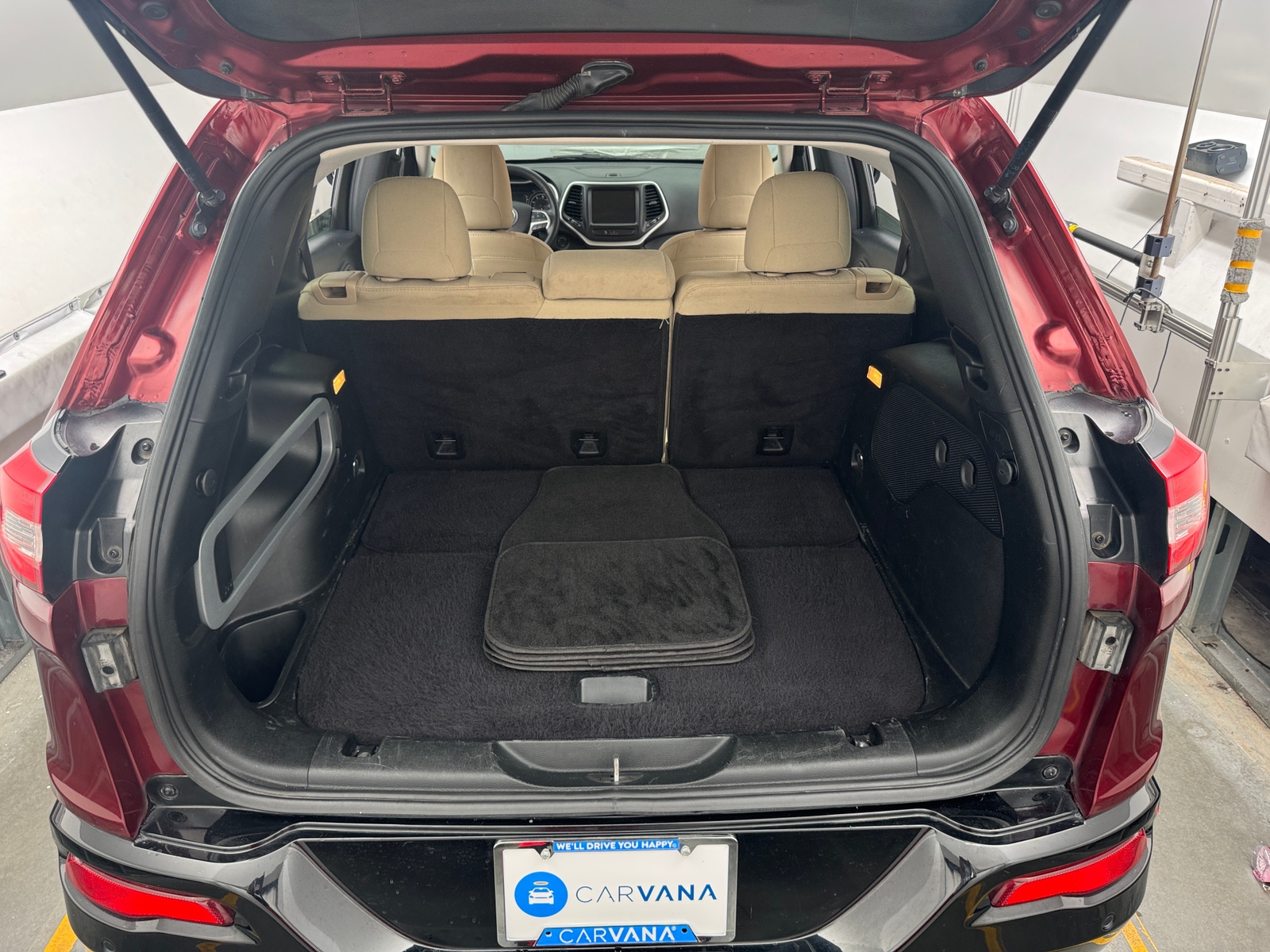 Thumbnail: 2018 Jeep Cherokee - 7