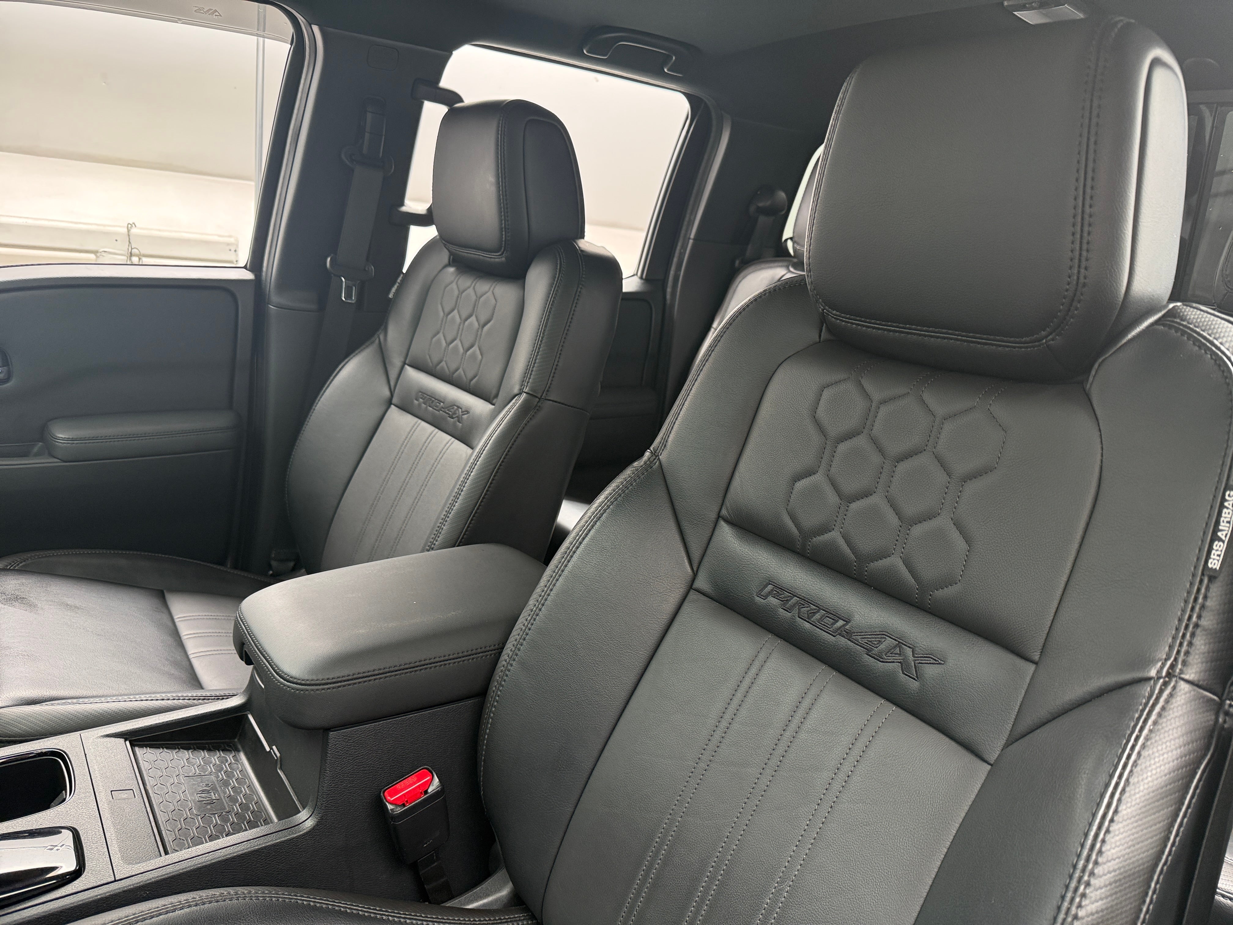 2022 Nissan Frontier PRO-4X - Photo 4