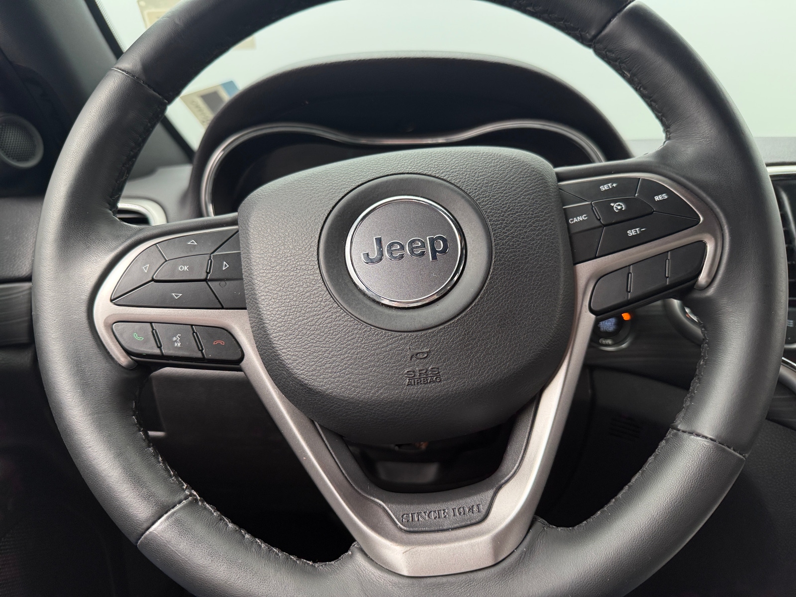 Thumbnail: 2019 Jeep Grand Cherokee - 5
