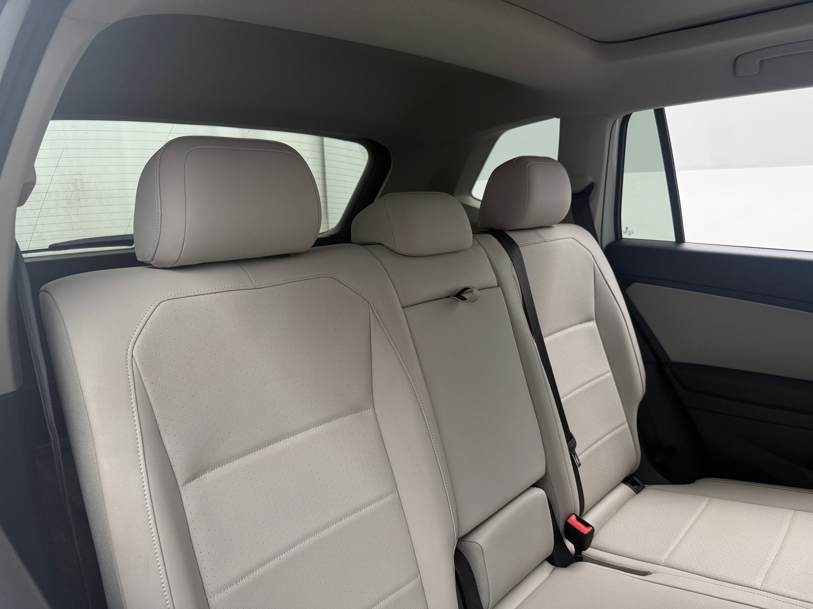 Thumbnail: 2020 Volkswagen Tiguan - 5