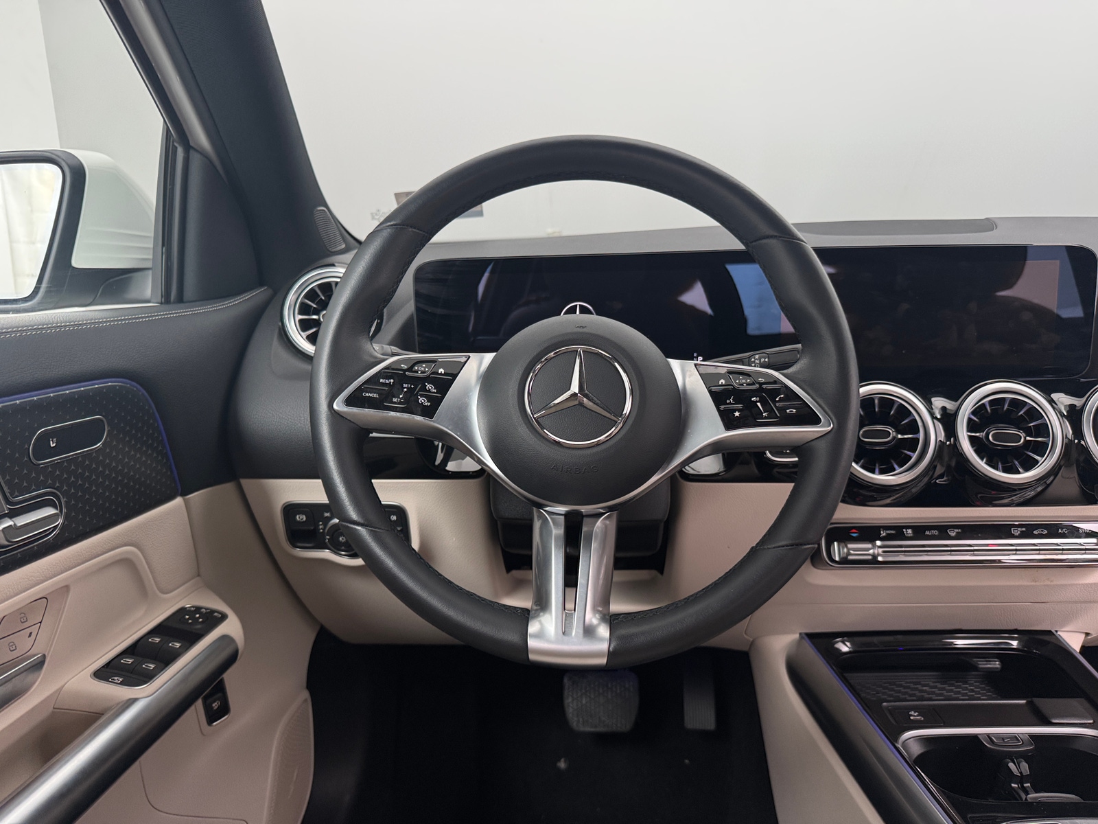 Thumbnail: 2024 Mercedes-Benz GLA - 4