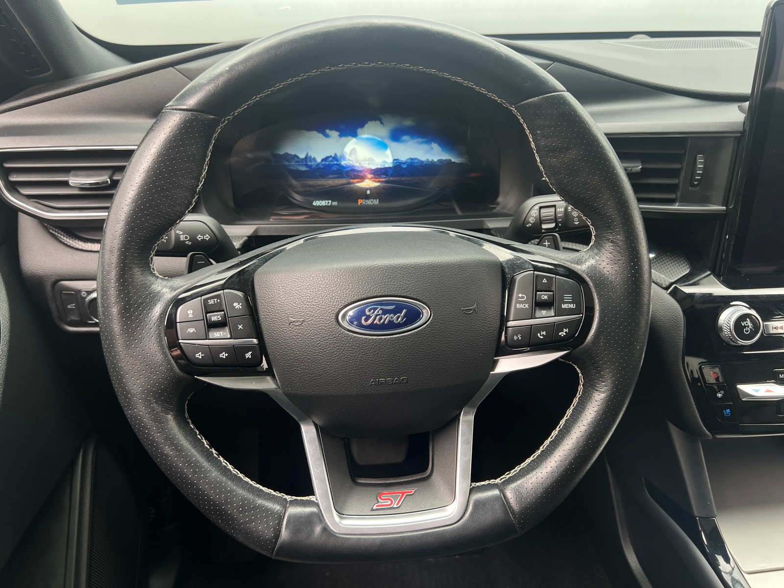 Thumbnail: 2022 Ford Explorer - 4