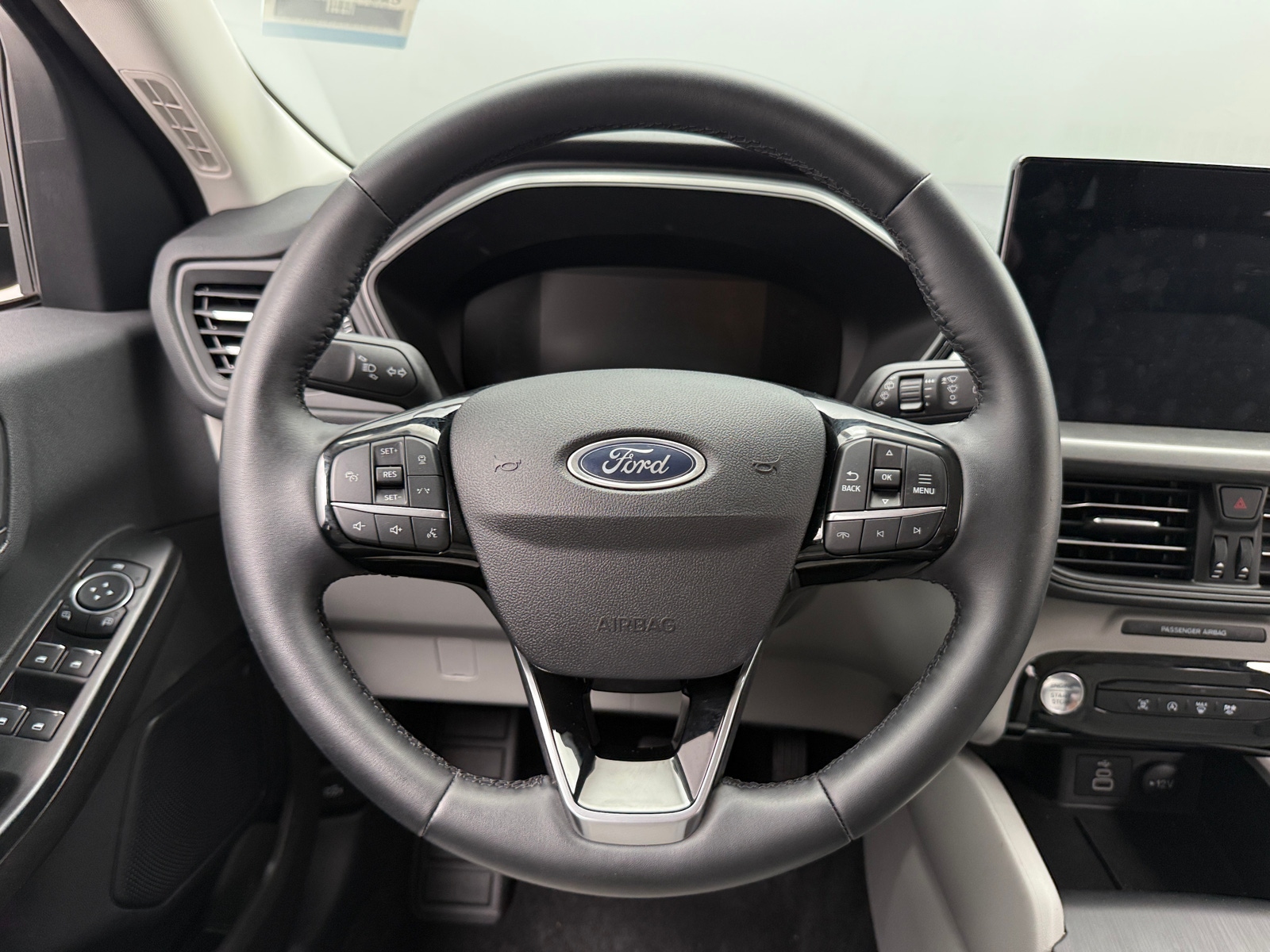 Thumbnail: 2024 Ford Escape - 5