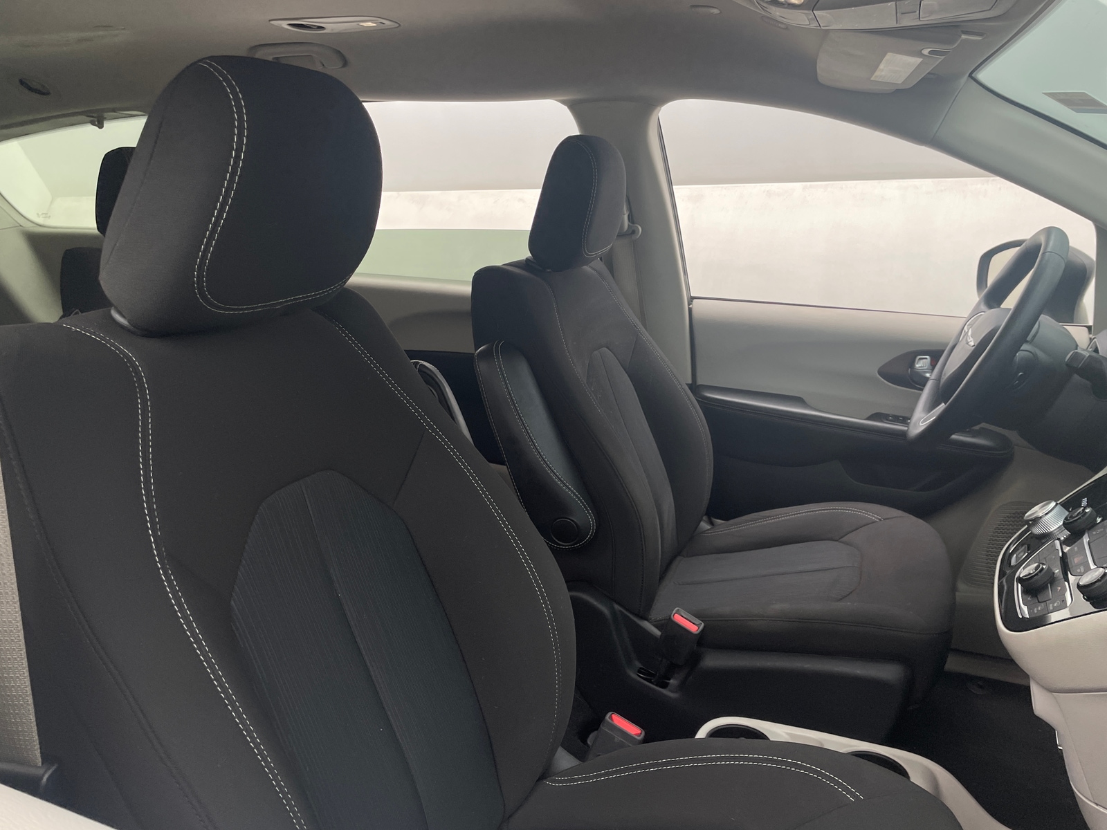 Thumbnail: 2021 Chrysler Voyager - 2