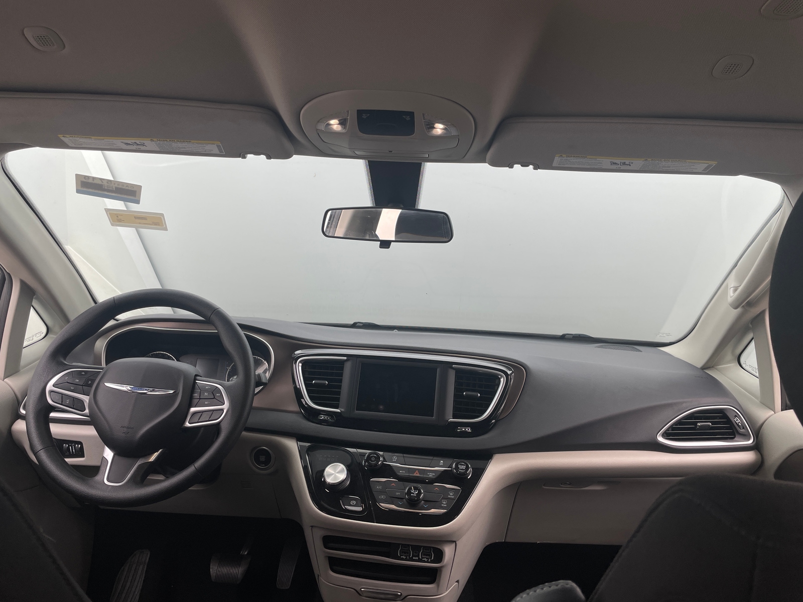 Thumbnail: 2021 Chrysler Voyager - 3