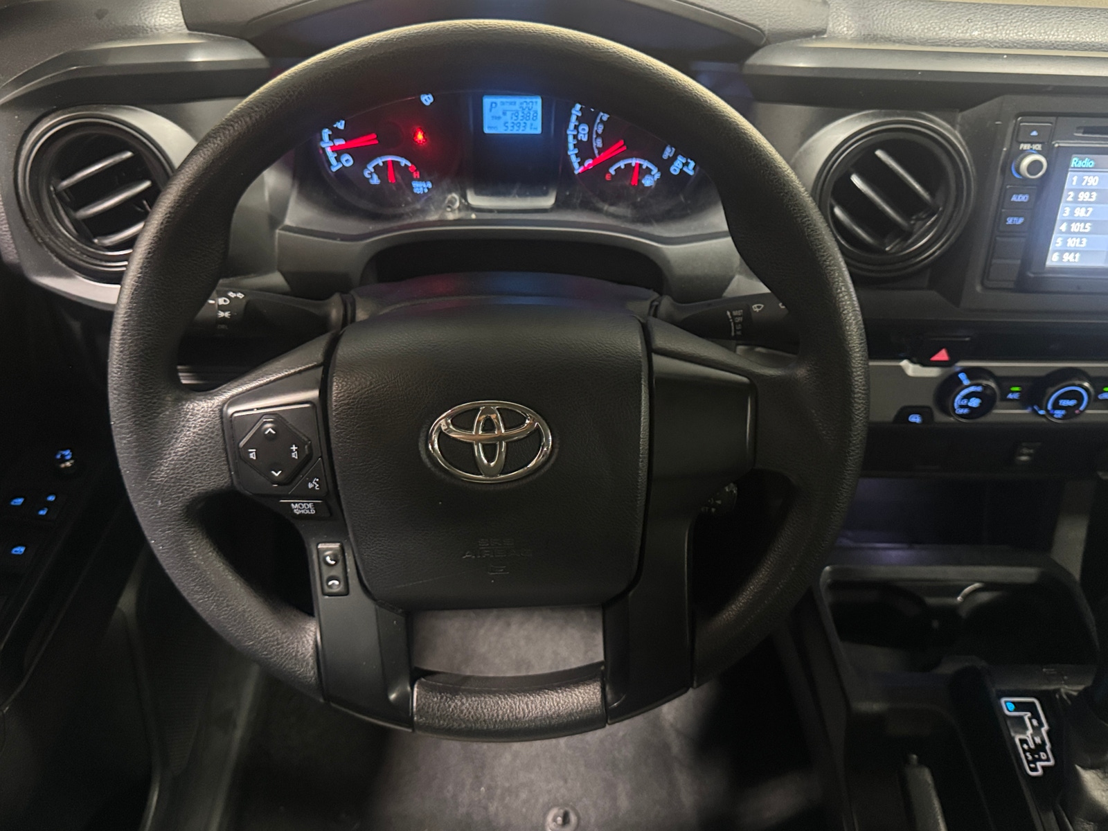 Thumbnail: 2017 Toyota Tacoma - 5