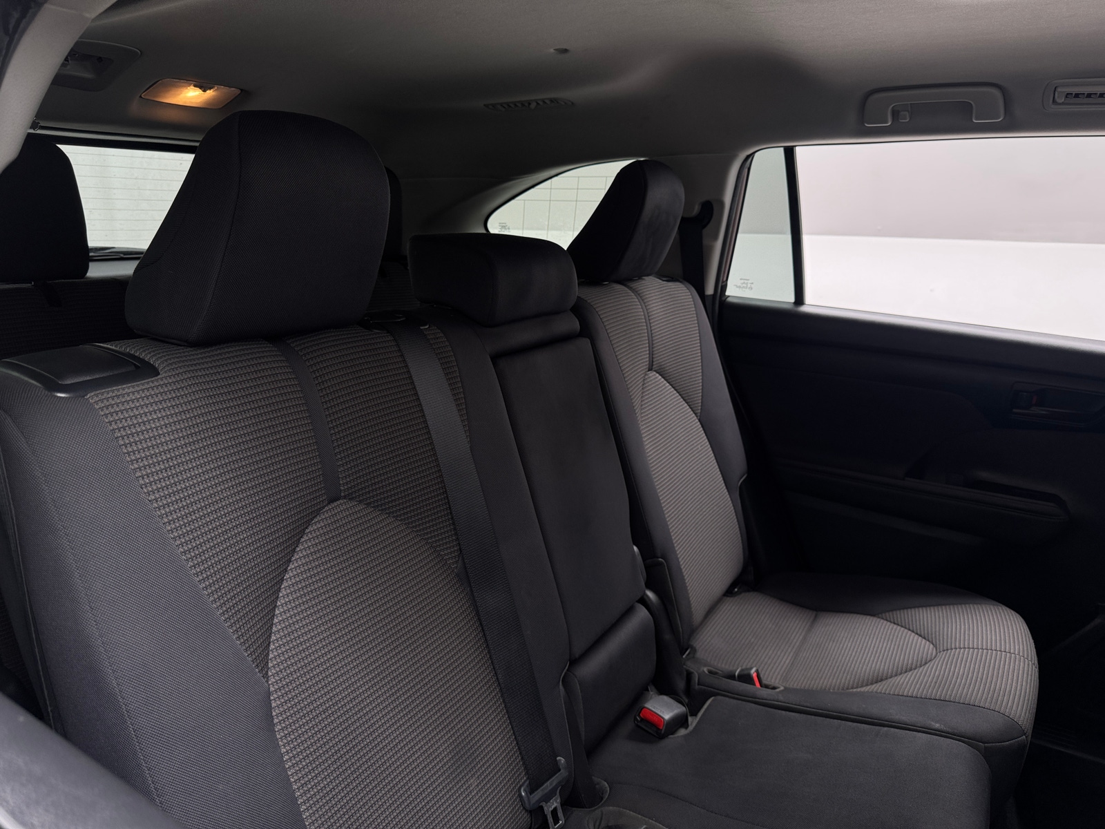 Thumbnail: 2023 Toyota Highlander - 6