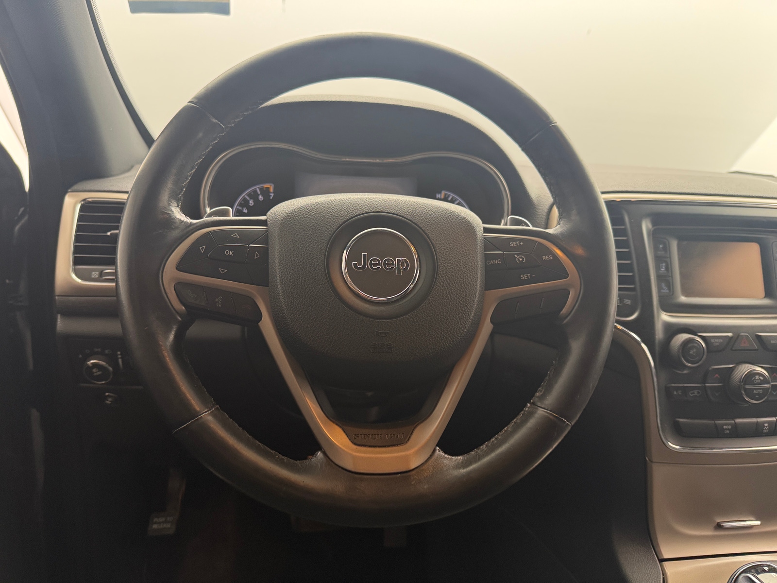 Thumbnail: 2014 Jeep Grand Cherokee - 5