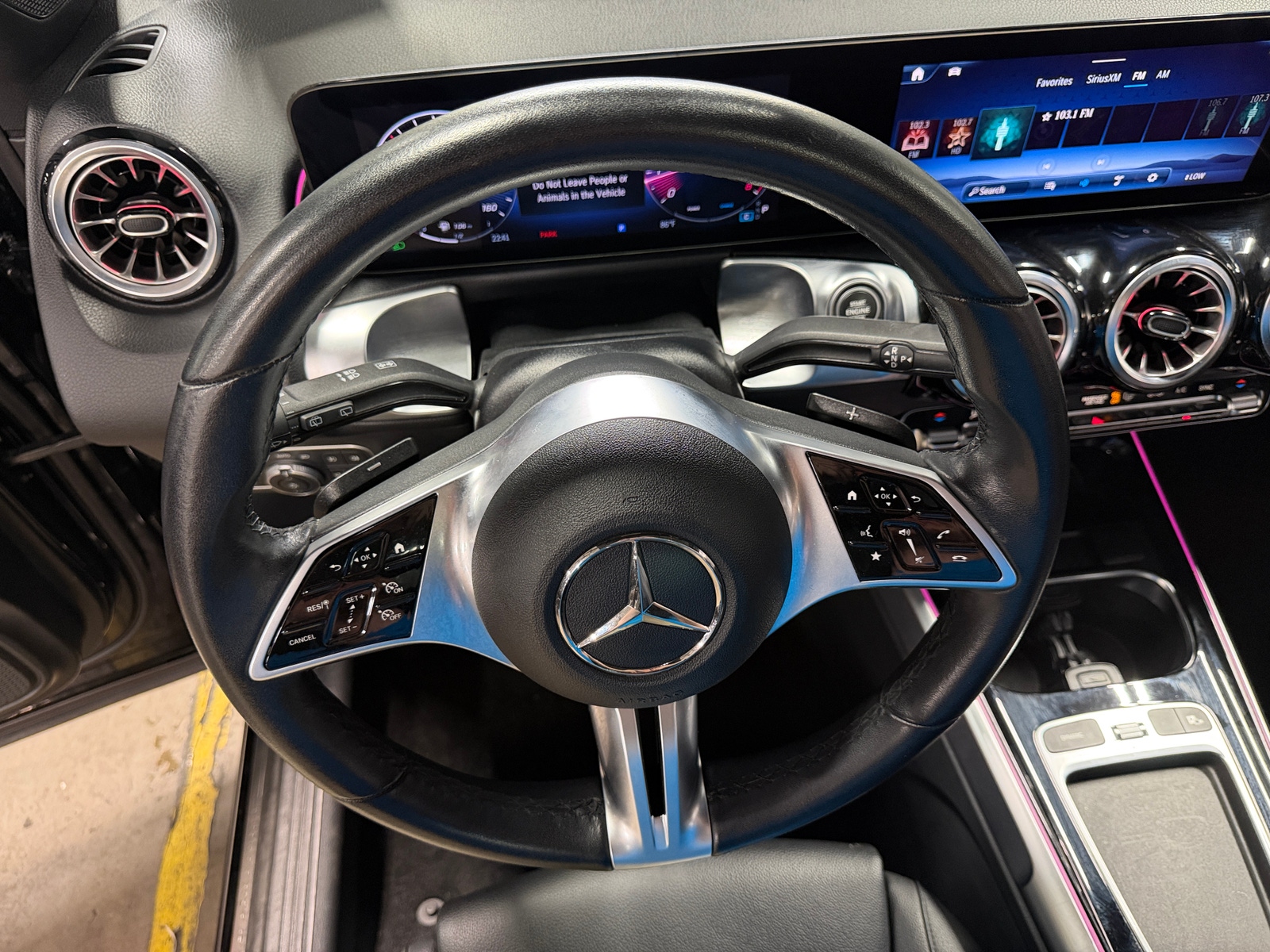 Thumbnail: 2025 Mercedes-Benz GLB - 4