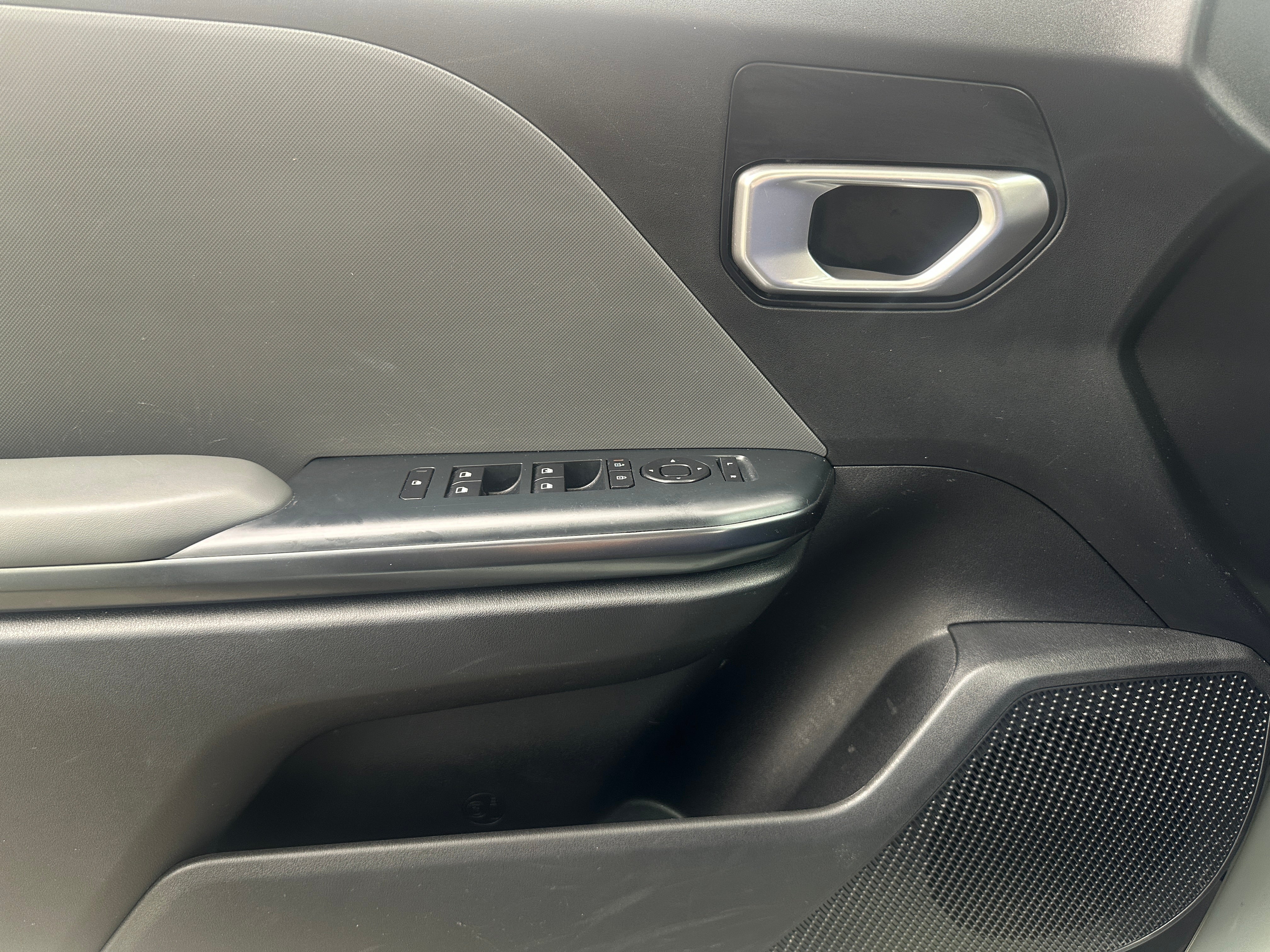2025 Kia K4 LXS - Photo 7