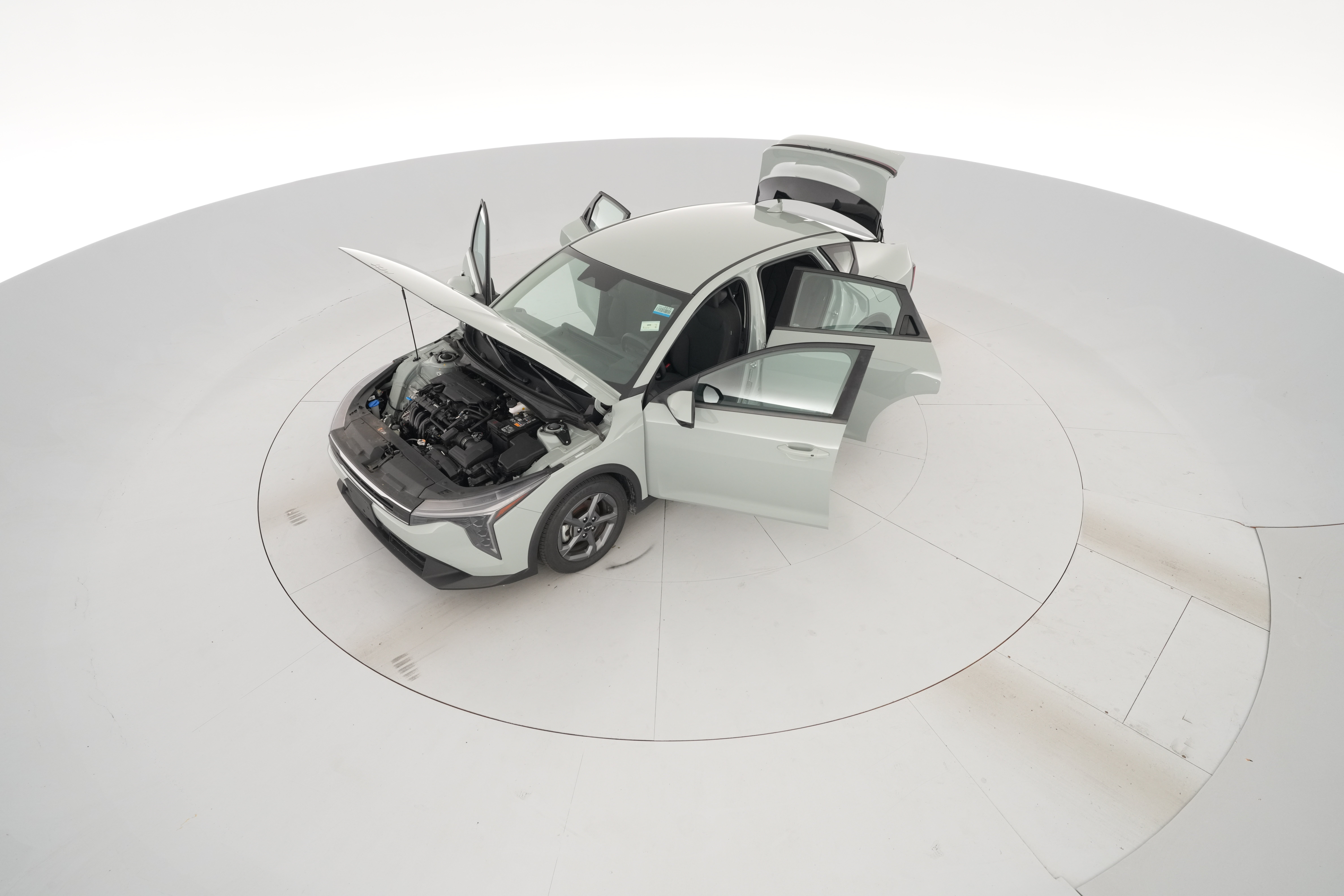 2025 Kia K4 LXS - Photo 34