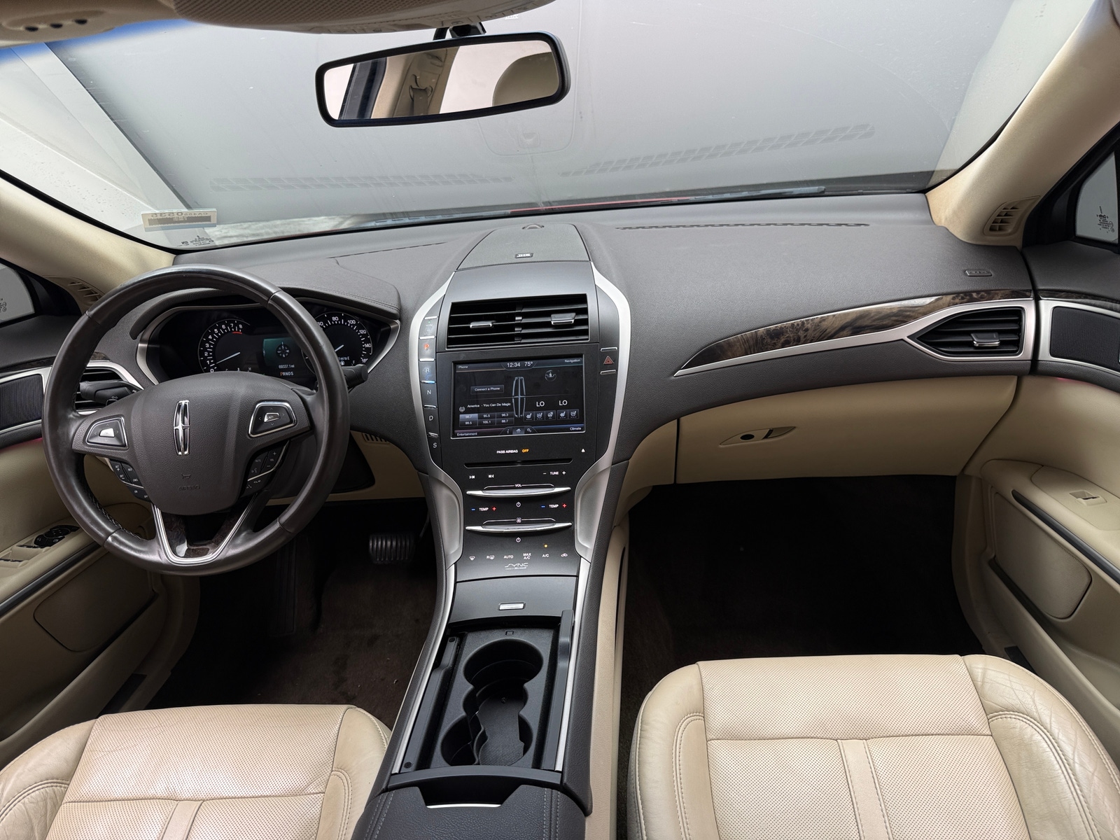 Thumbnail: 2015 Lincoln MKZ - 2