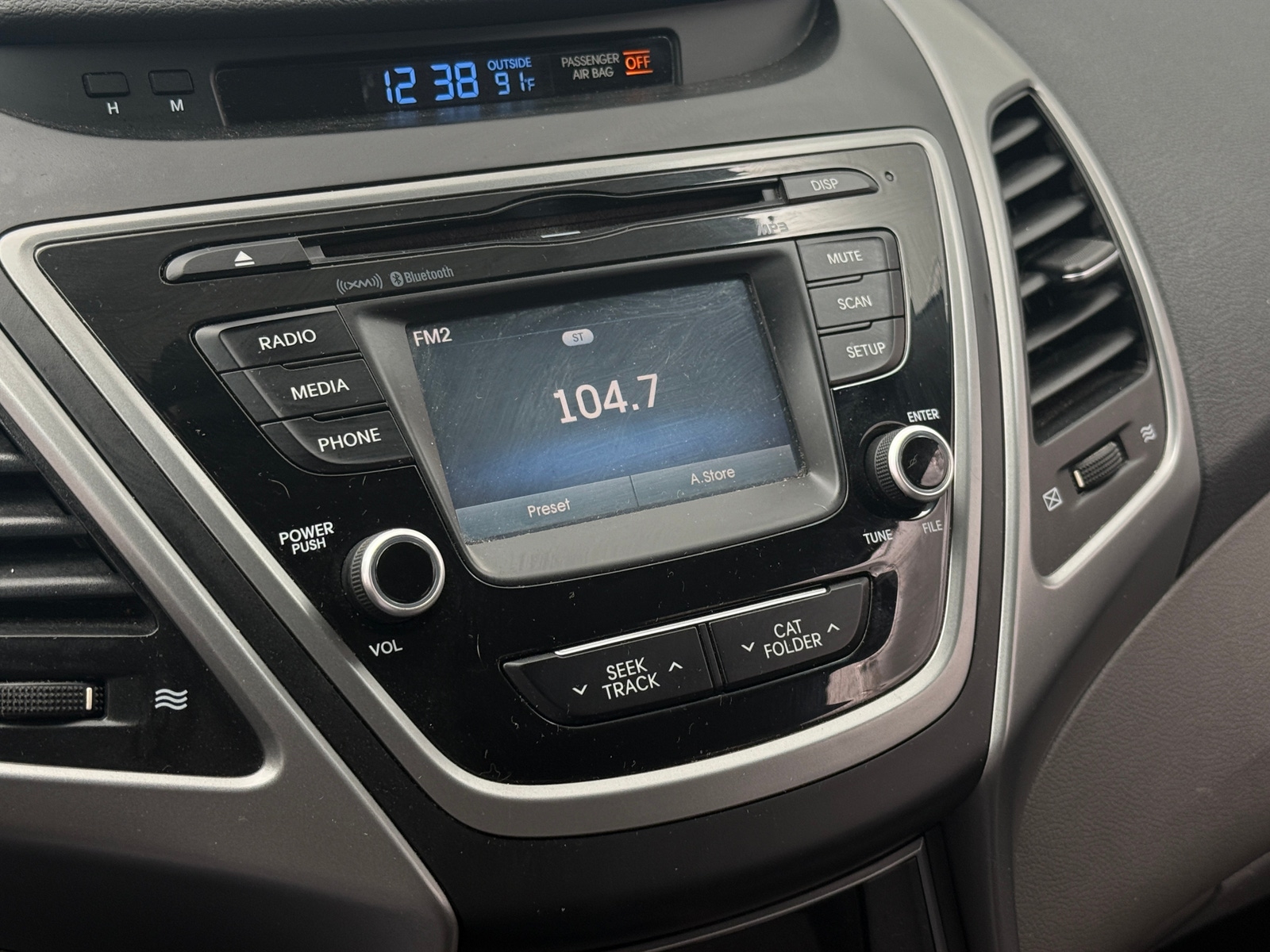 Thumbnail: 2014 Hyundai Elantra - 4