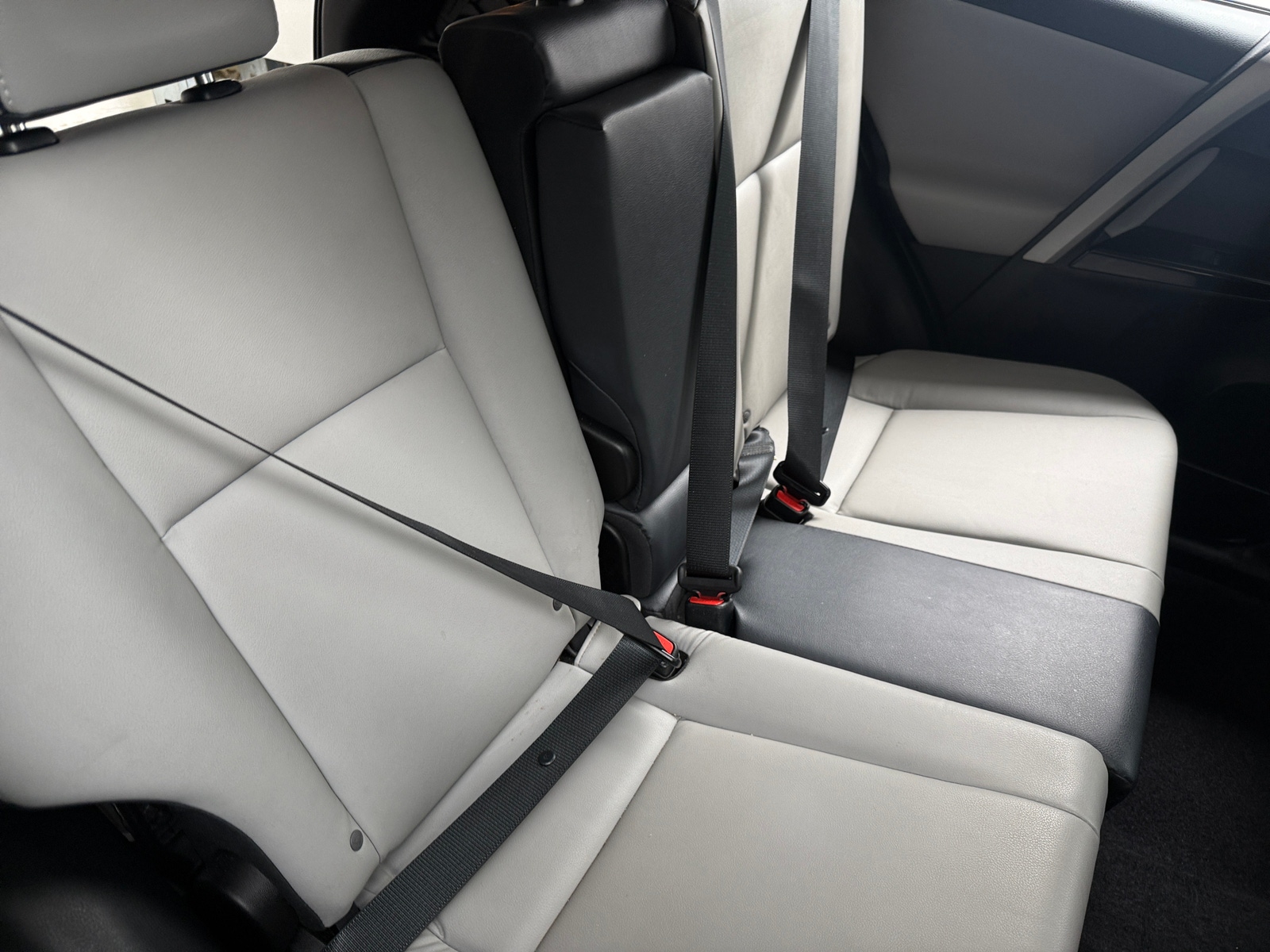 Thumbnail: 2017 Toyota RAV4 - 5