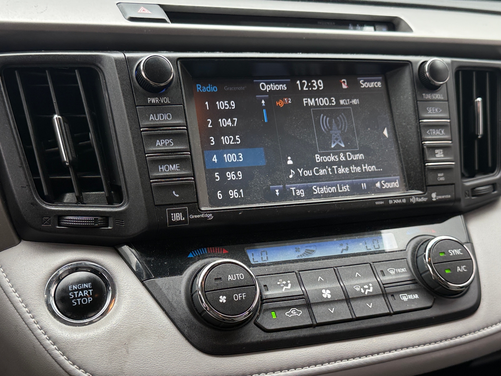 Thumbnail: 2017 Toyota RAV4 - 3