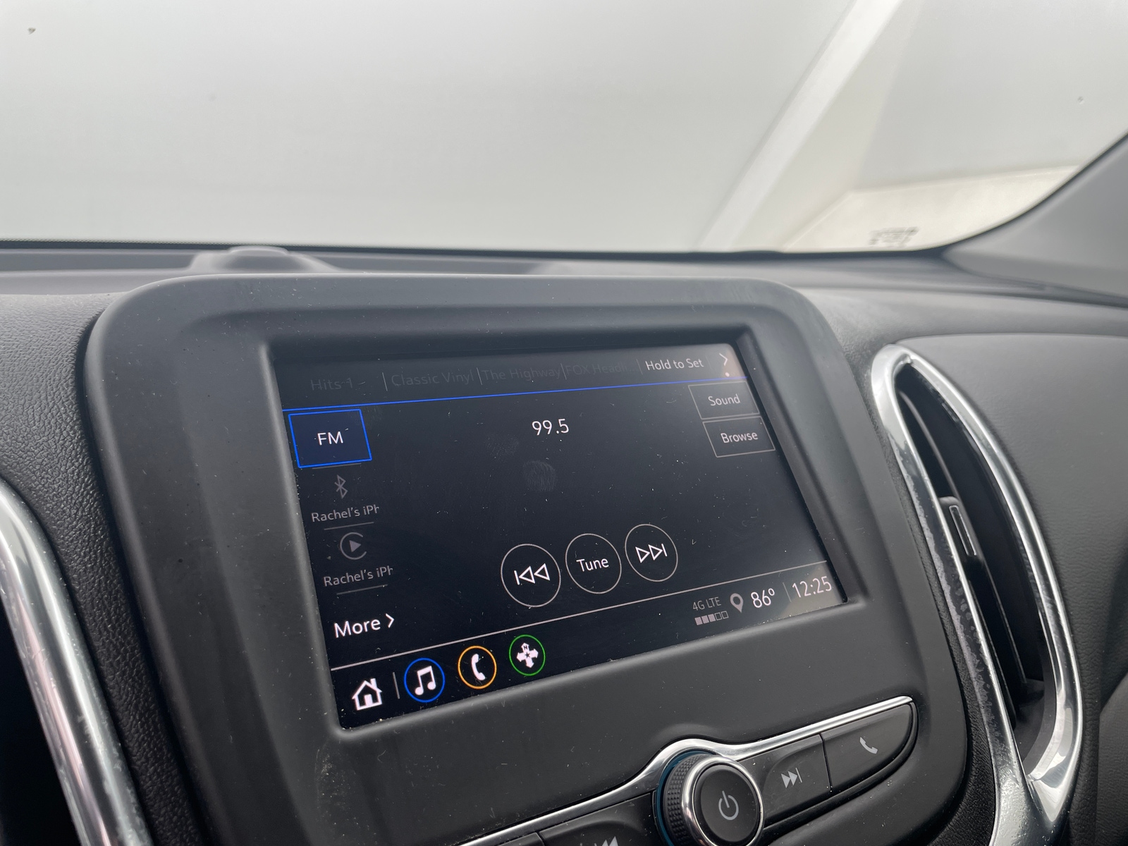 Thumbnail: 2023 Chevrolet Equinox - 4