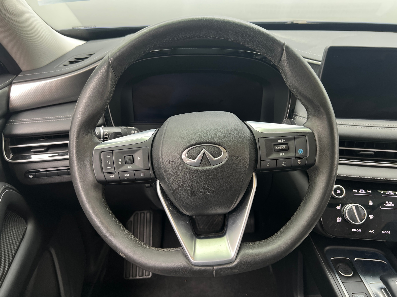 Thumbnail: 2023 INFINITI QX60 - 4