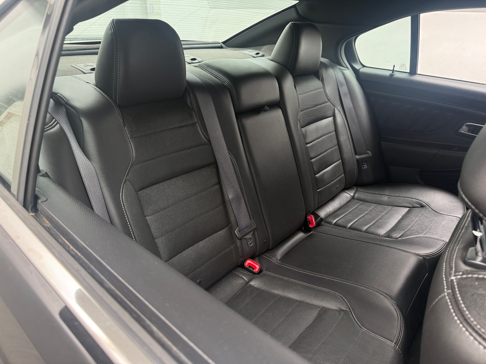 Thumbnail: 2016 Ford Taurus - 5