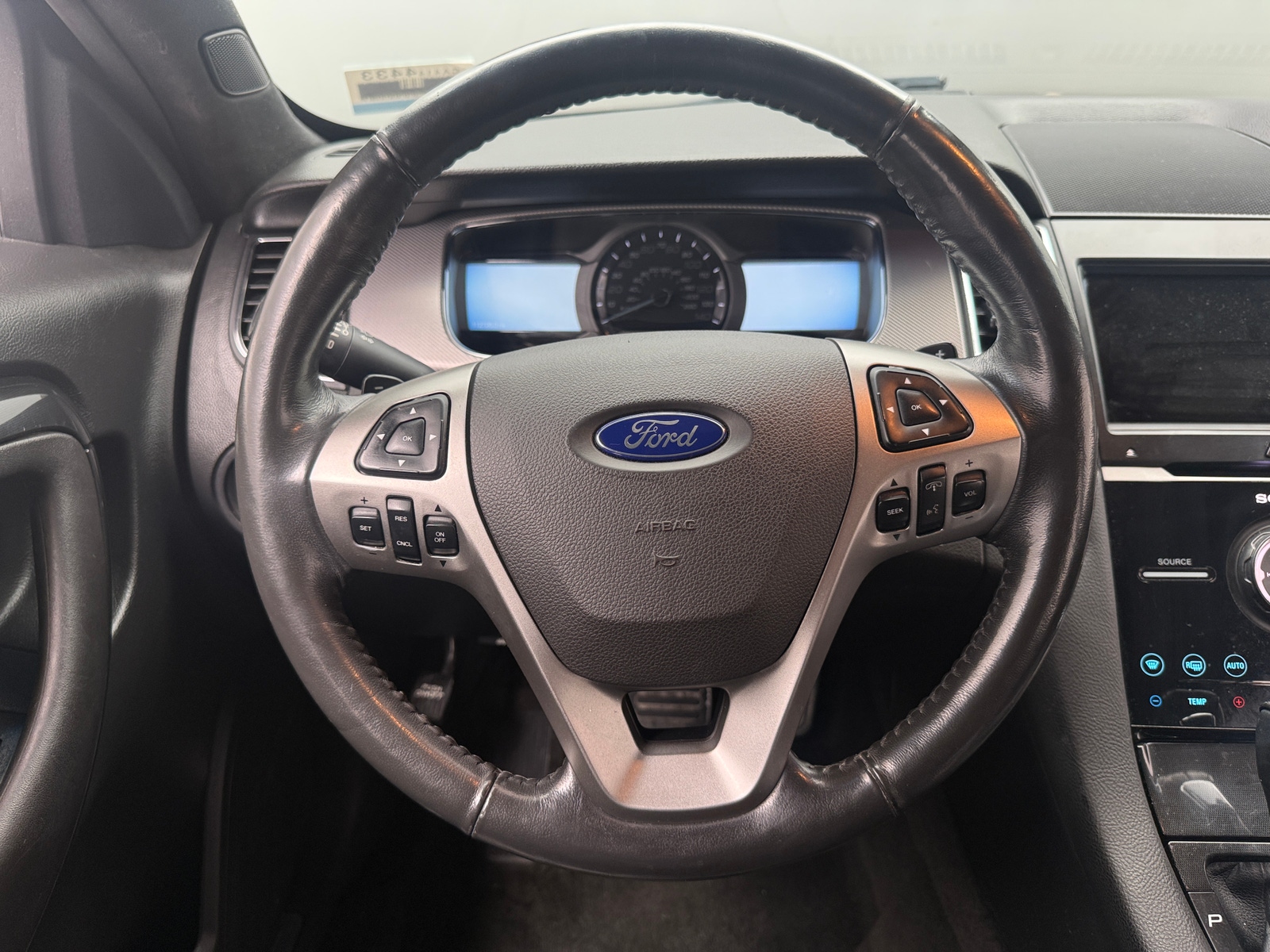 Thumbnail: 2016 Ford Taurus - 4
