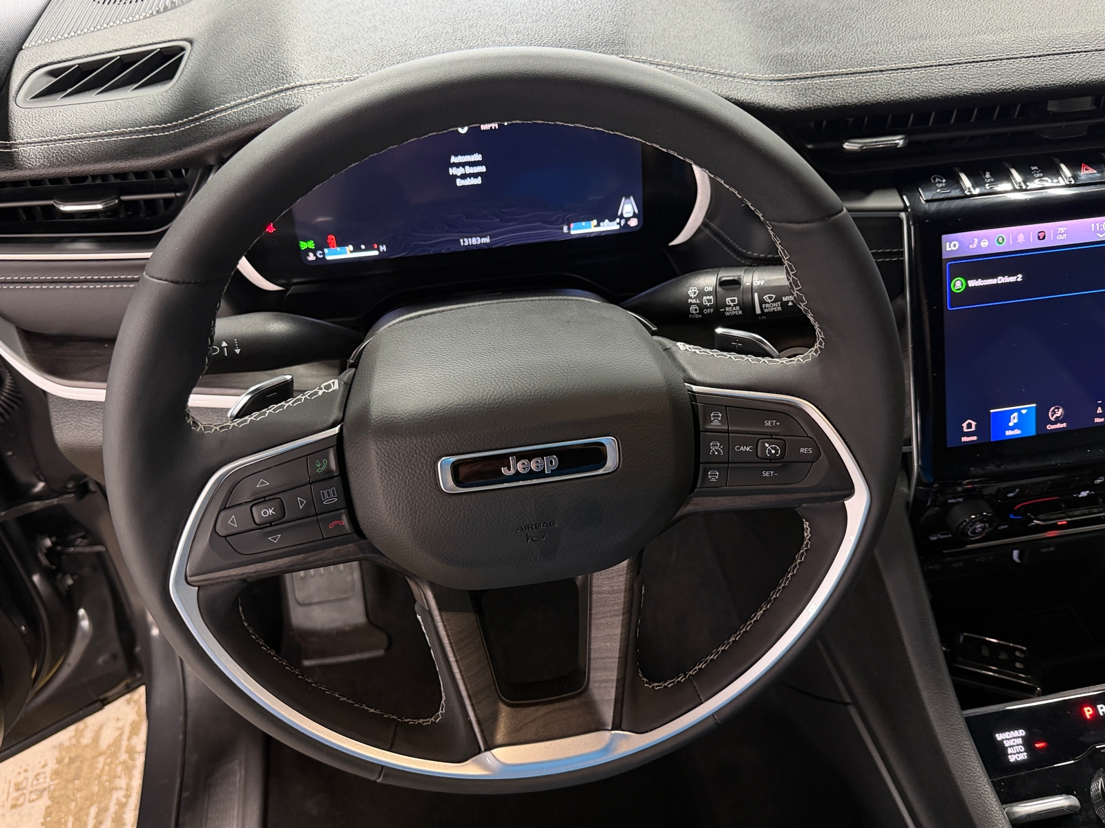 Thumbnail: 2025 Jeep Grand Cherokee - 4