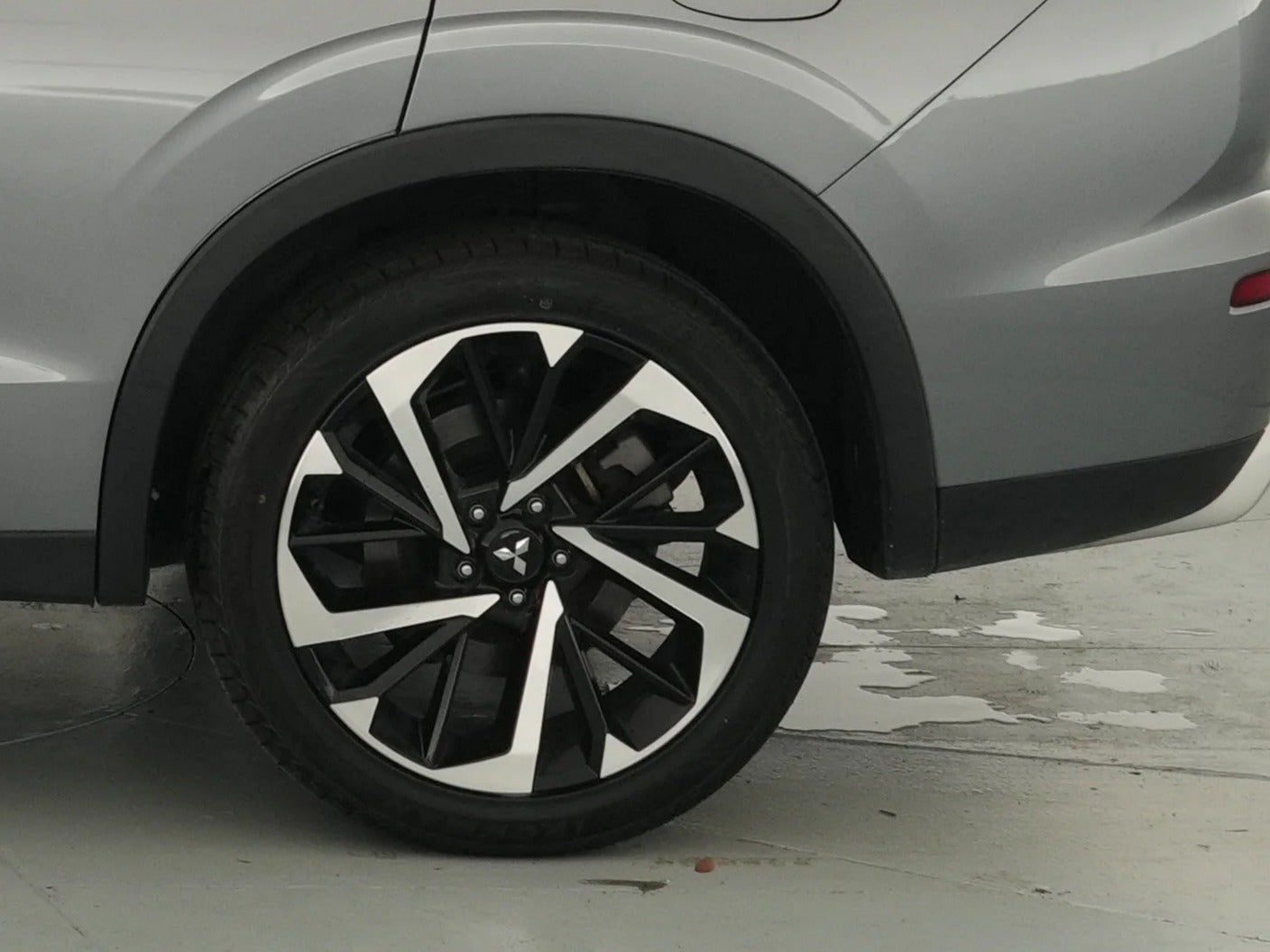2023 Mitsubishi Outlander Plug-In Hybrid SE - Photo 21