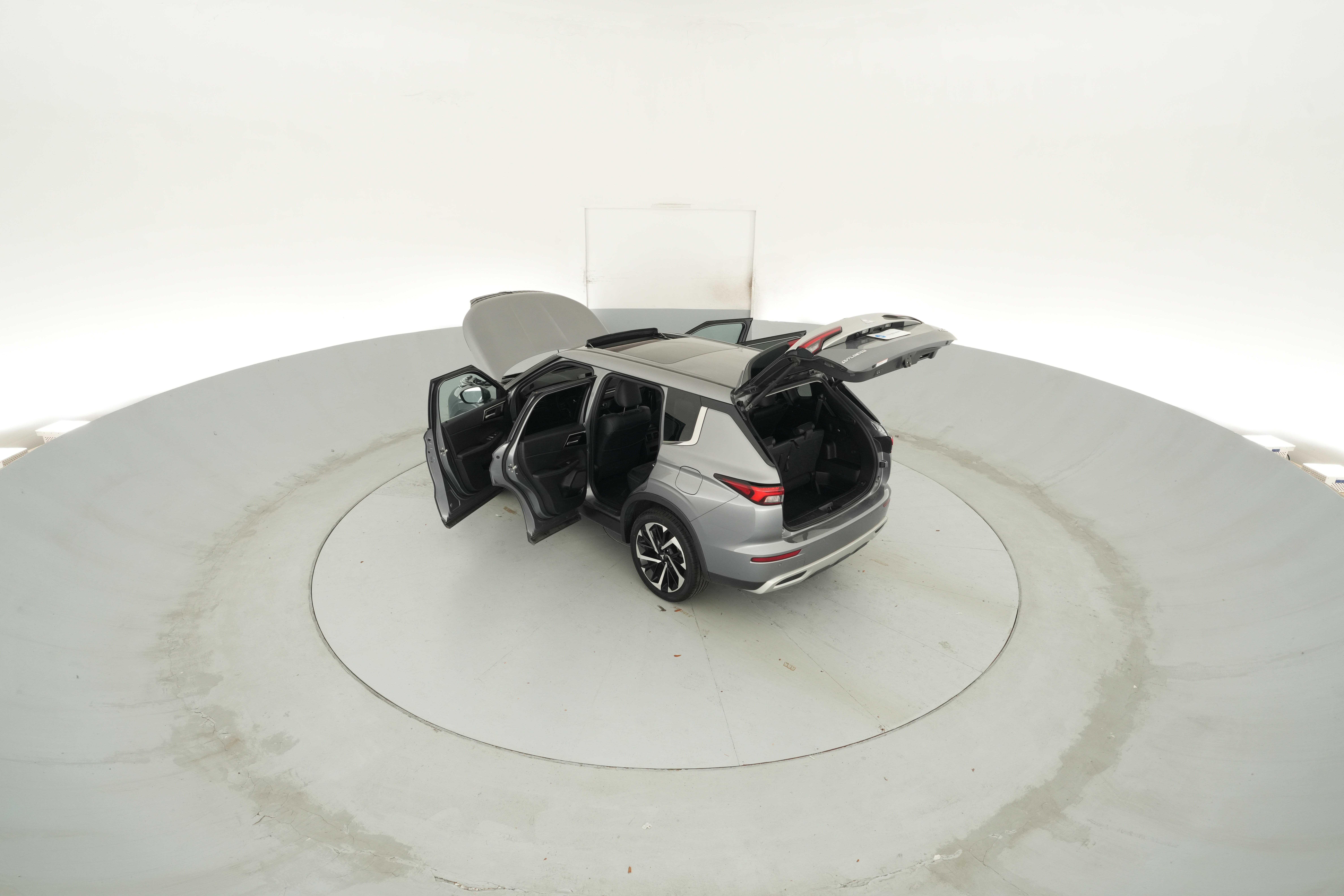 2023 Mitsubishi Outlander Plug-In Hybrid SE - Photo 49