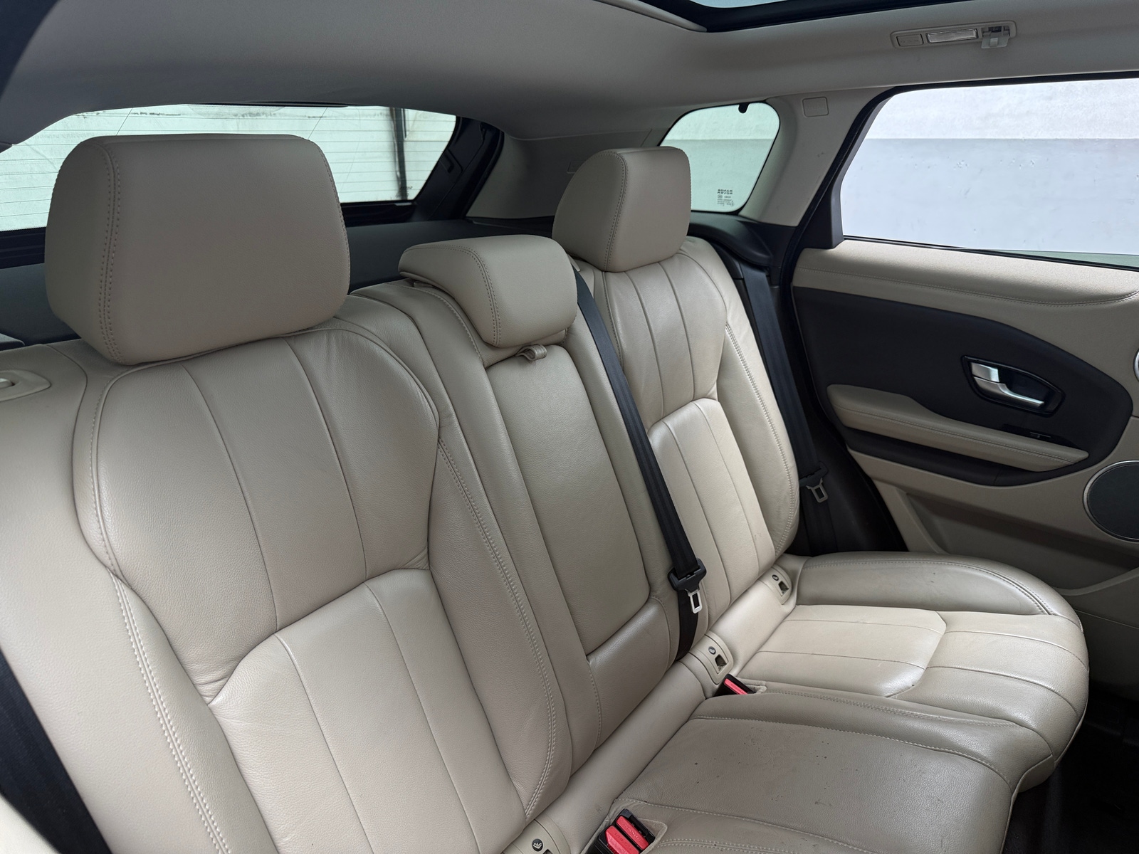 Thumbnail: 2017 Land Rover Range Rover Evoque - 5