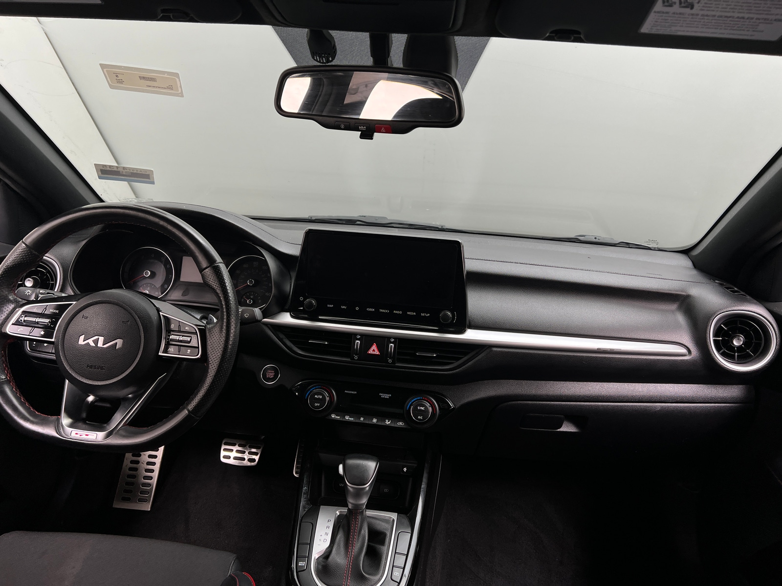 Thumbnail: 2023 Kia Forte - 3