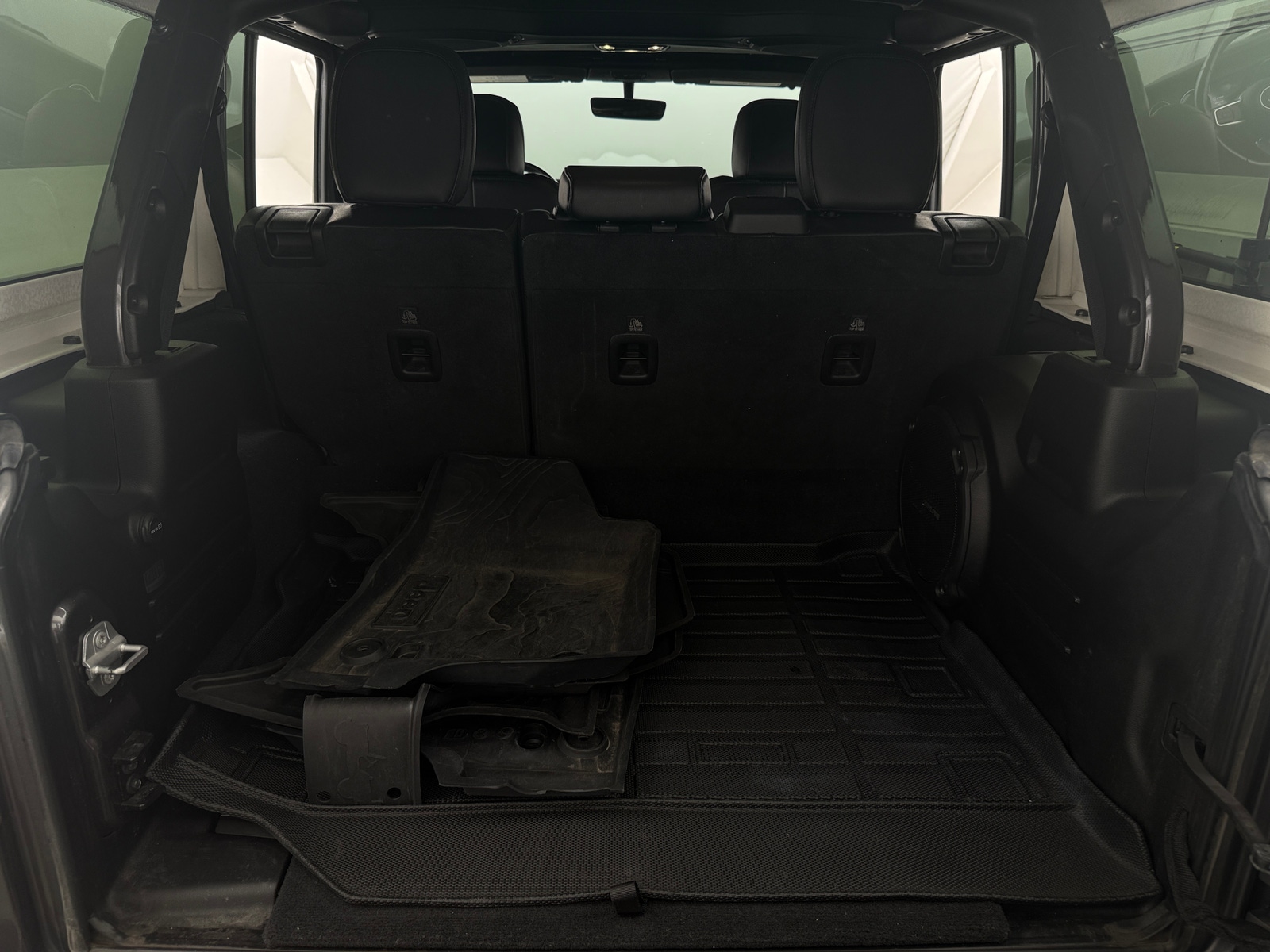 Thumbnail: 2021 Jeep Wrangler - 6